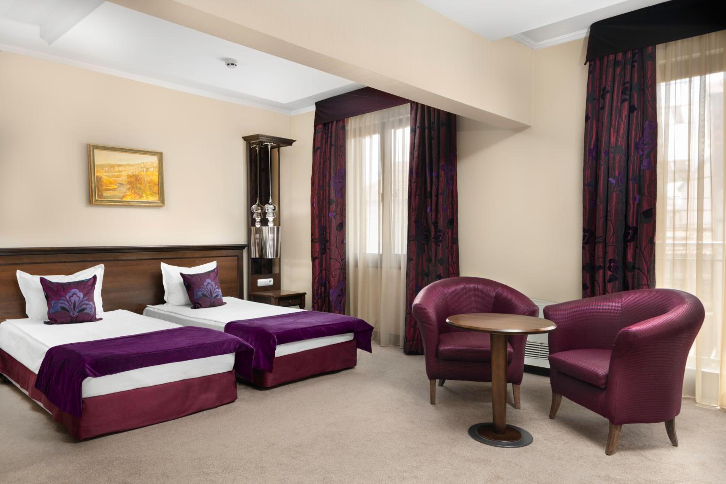 Twin Room with Tsarevets View - Christmas Package photo 2