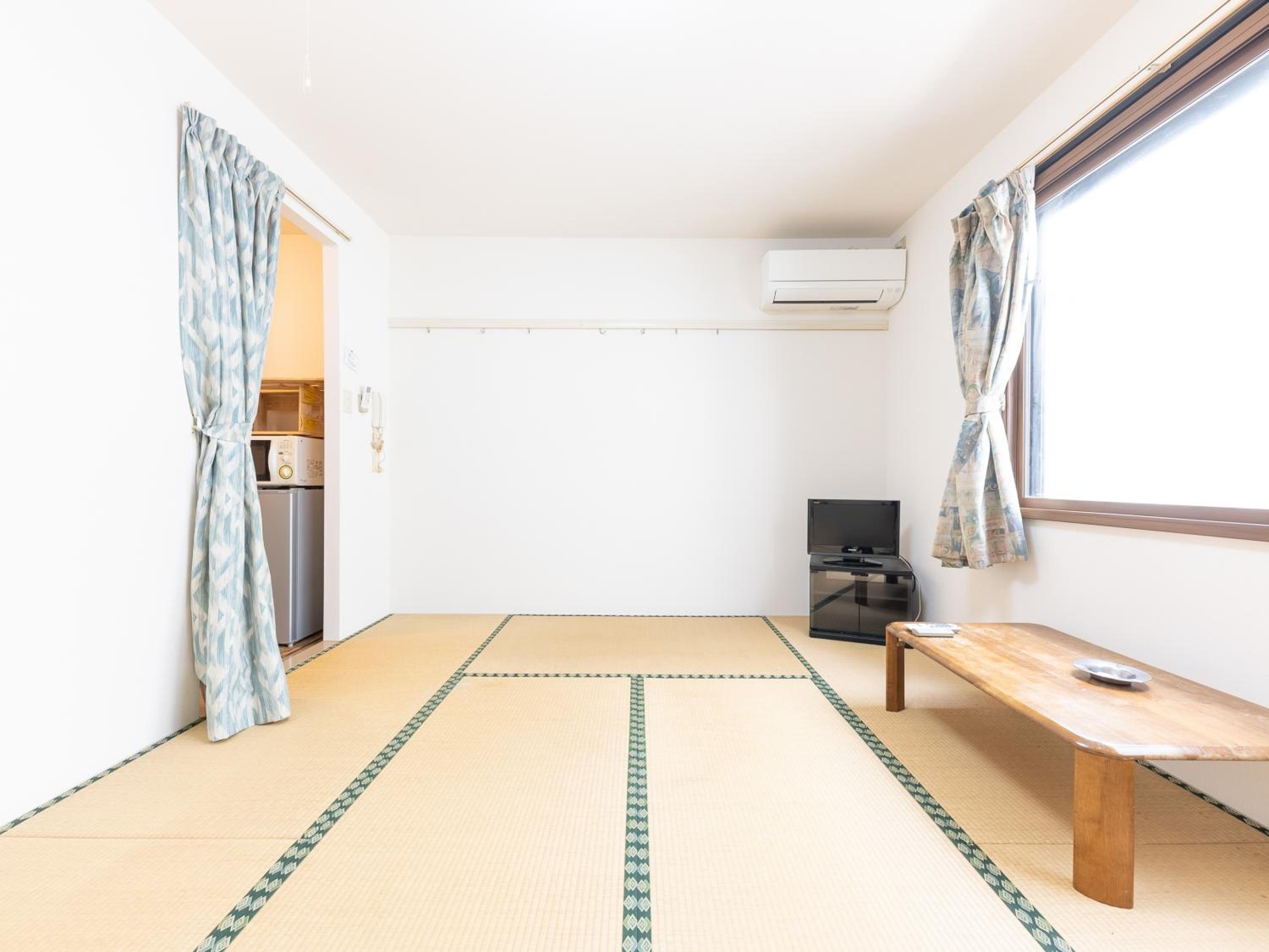Japanese-Style Room