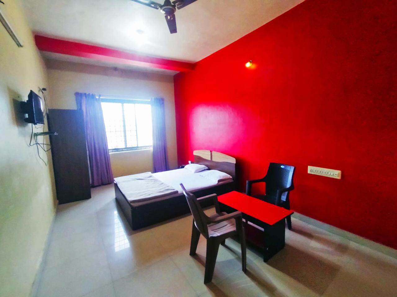Budget Double Room - Photo 28