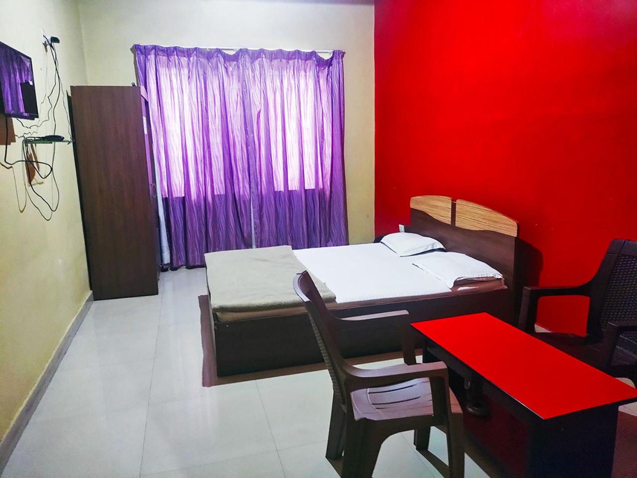 Budget Double Room - Photo 1