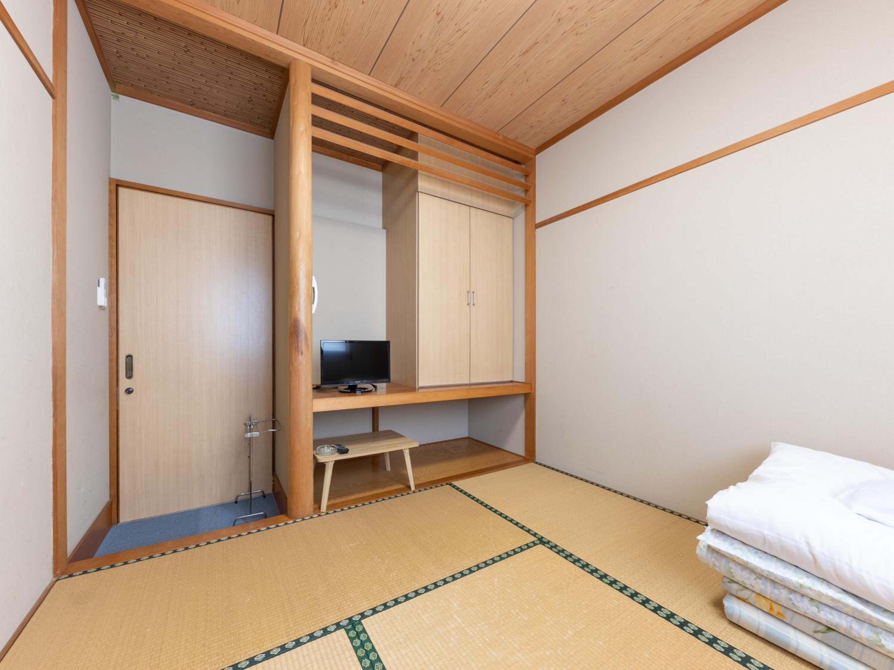 Japanese-Style Room