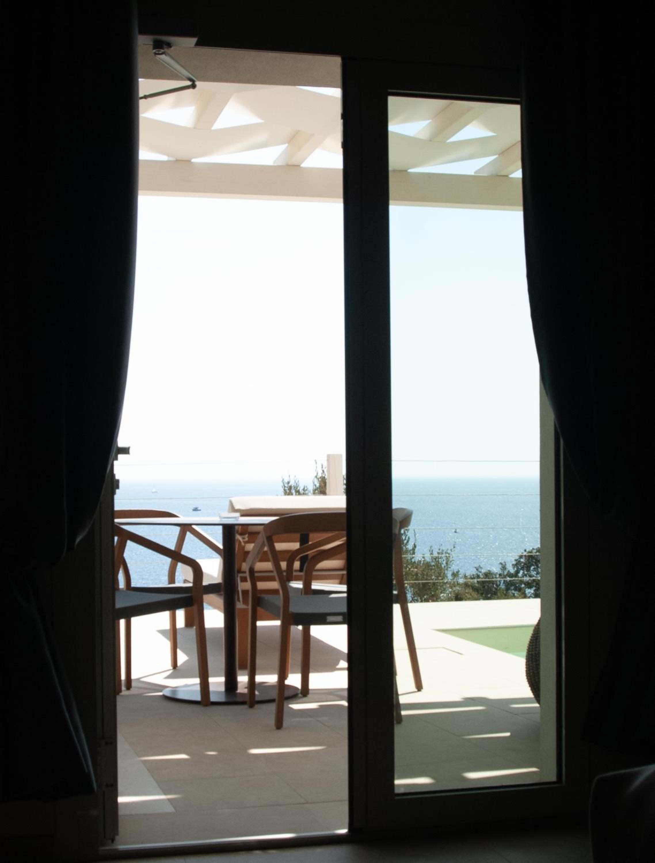 Junior Suite with Private Pool photo 3