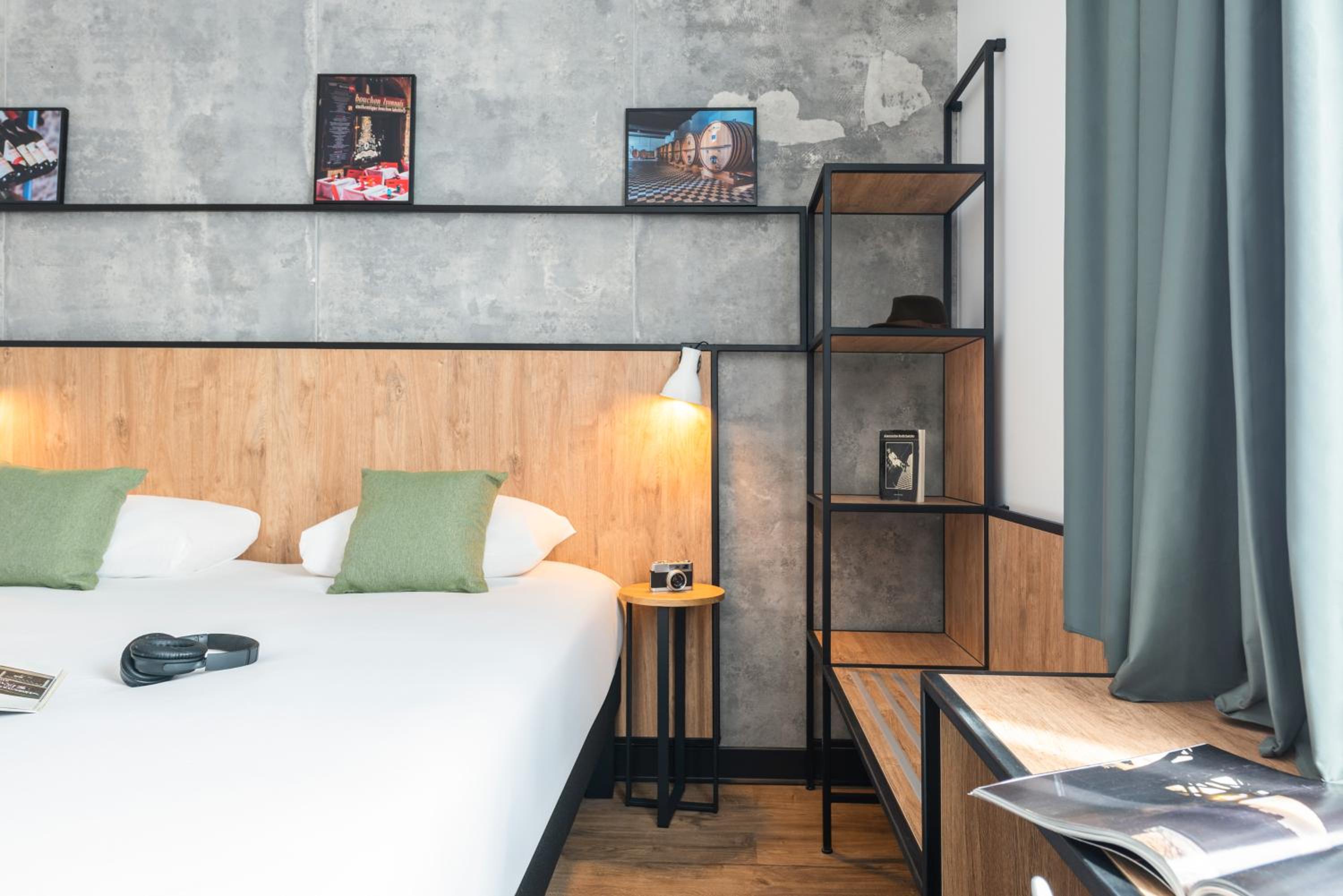 Standard Double Room - Photo 5
