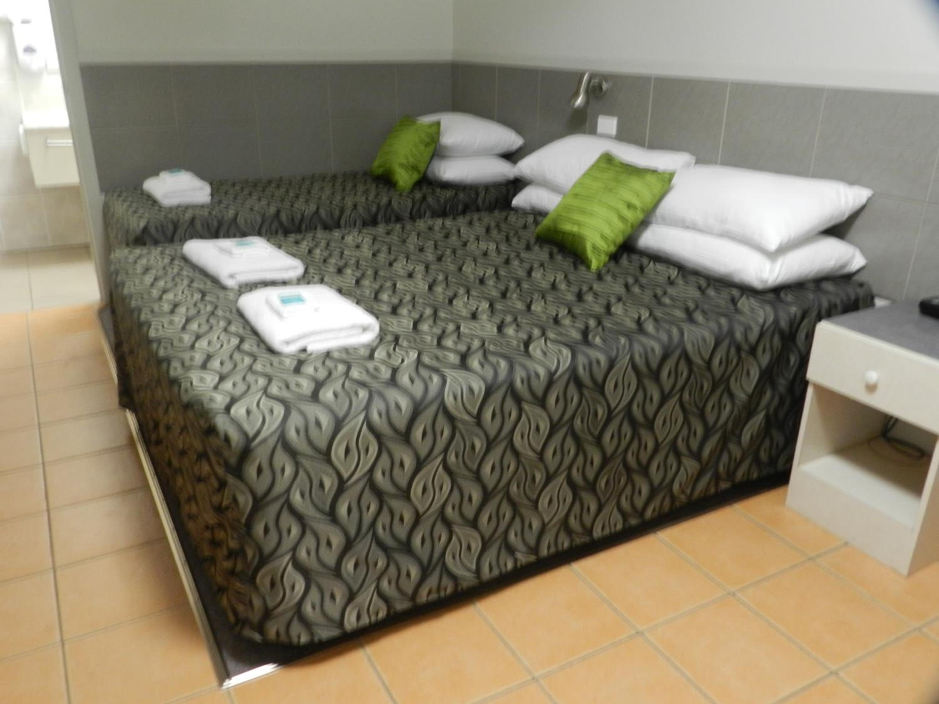 Deluxe Twin or Triple Room photo 3