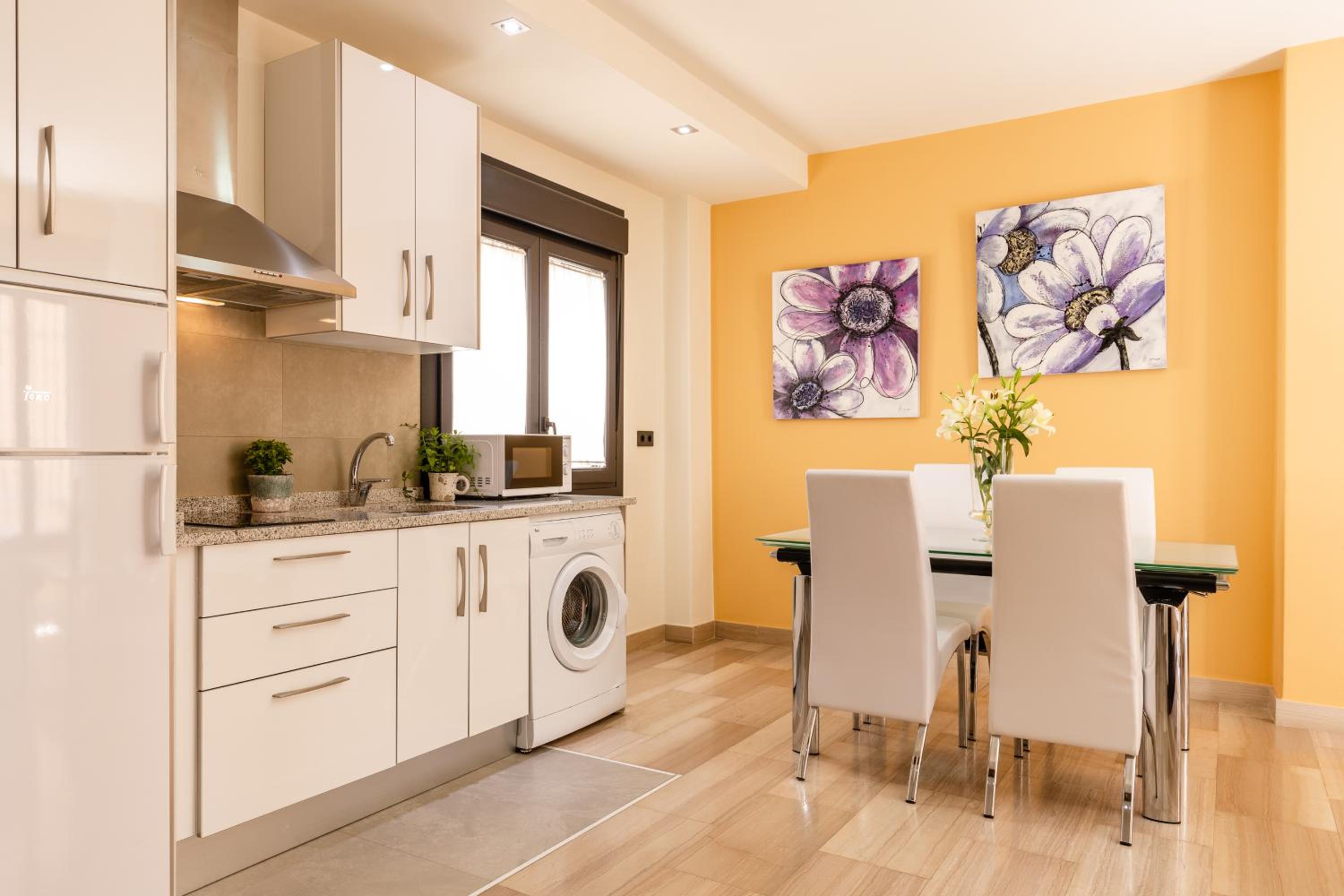 One-Bedroom Apartment (4 Adults) photo 3