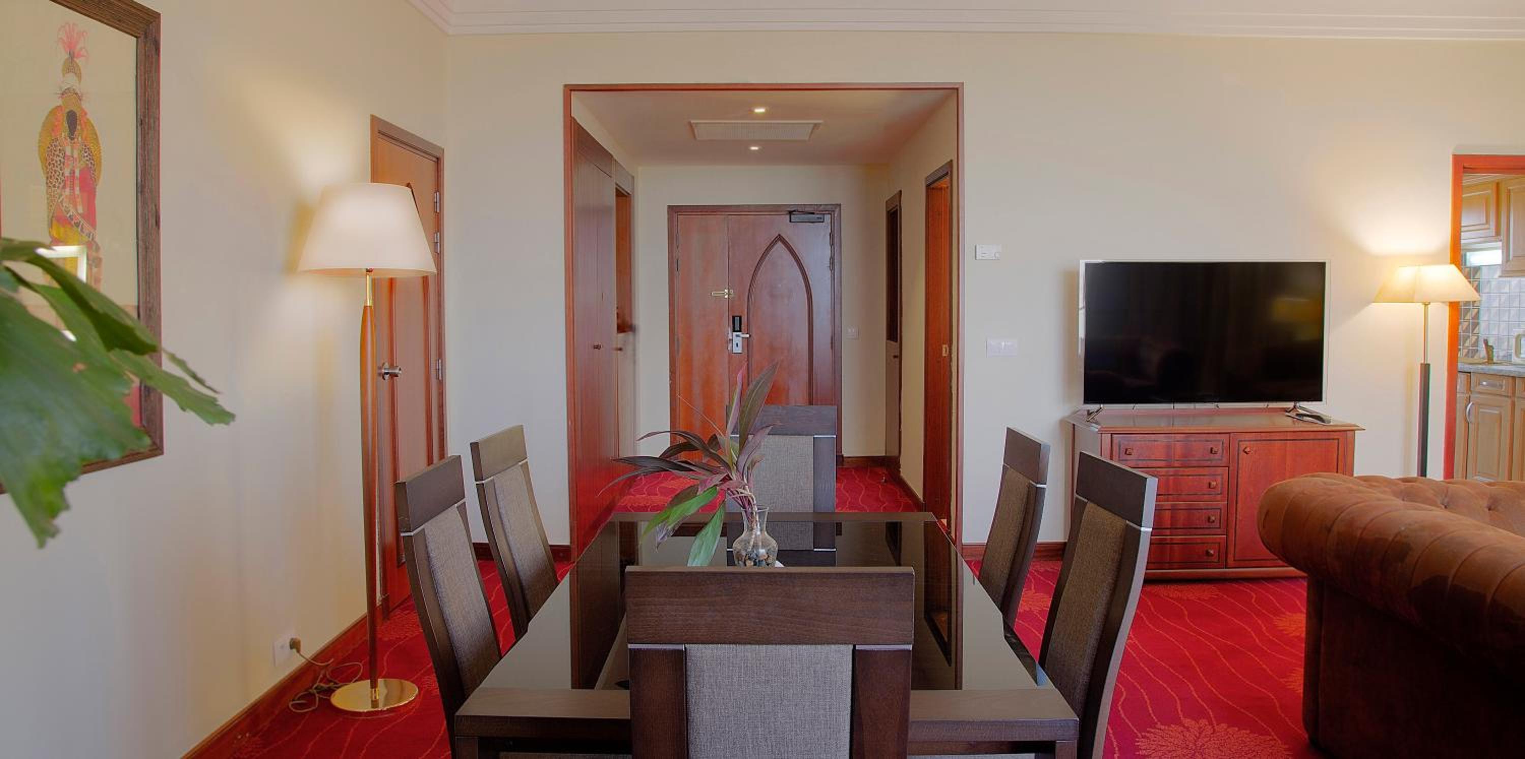 Suite with Pool View