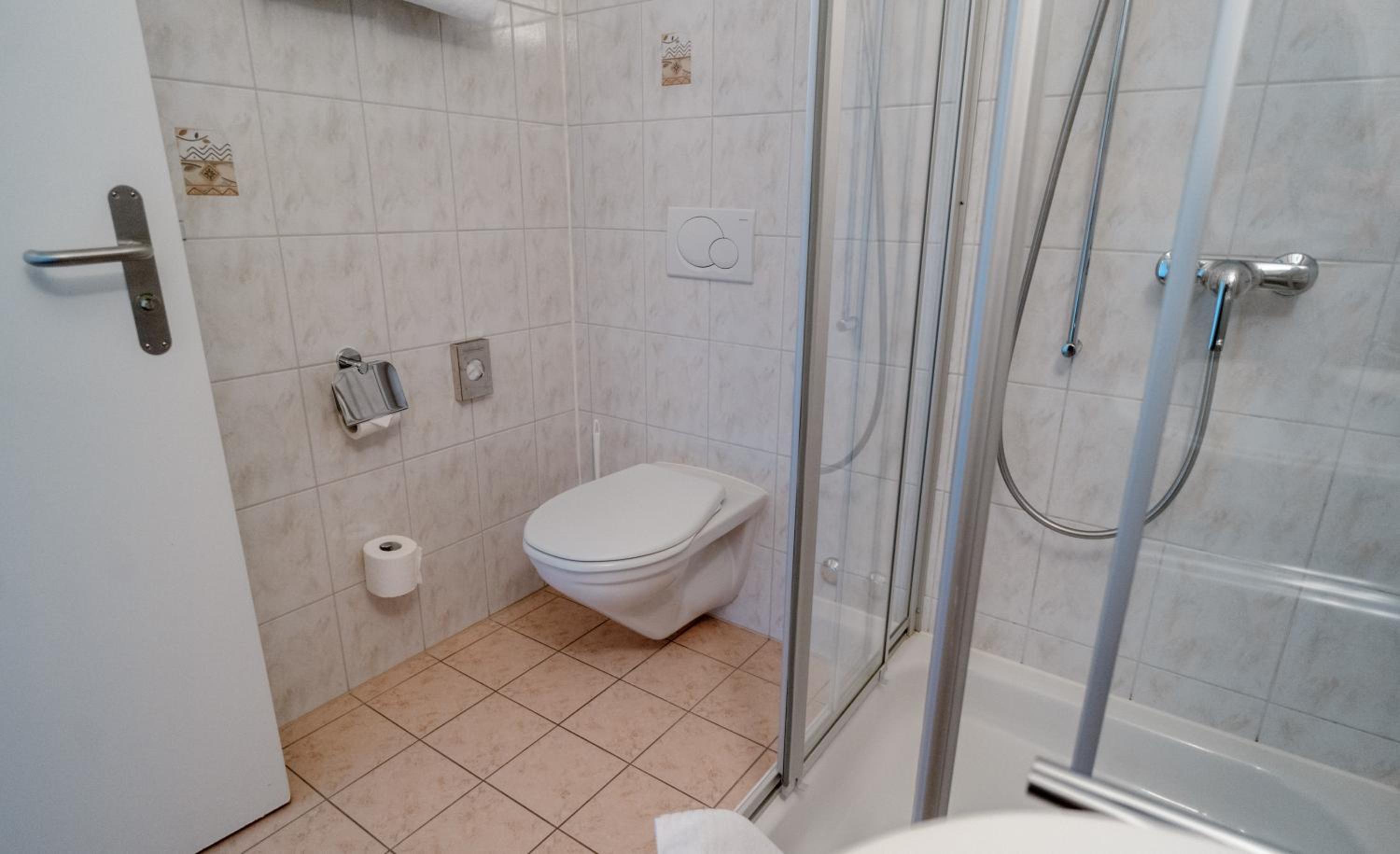Double Room with Balcony and Garden View  - Photo 3