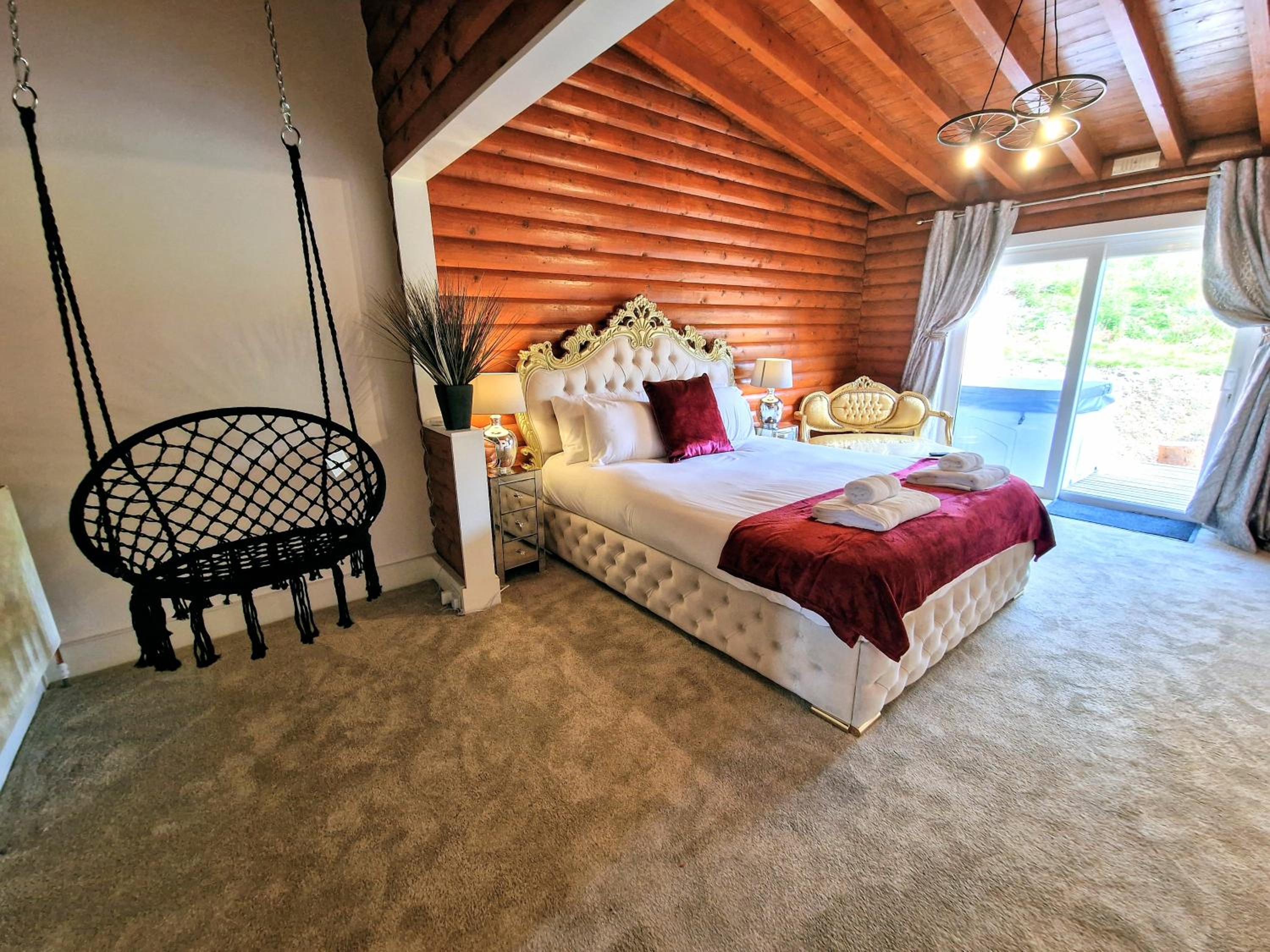Suite with Hot Tub