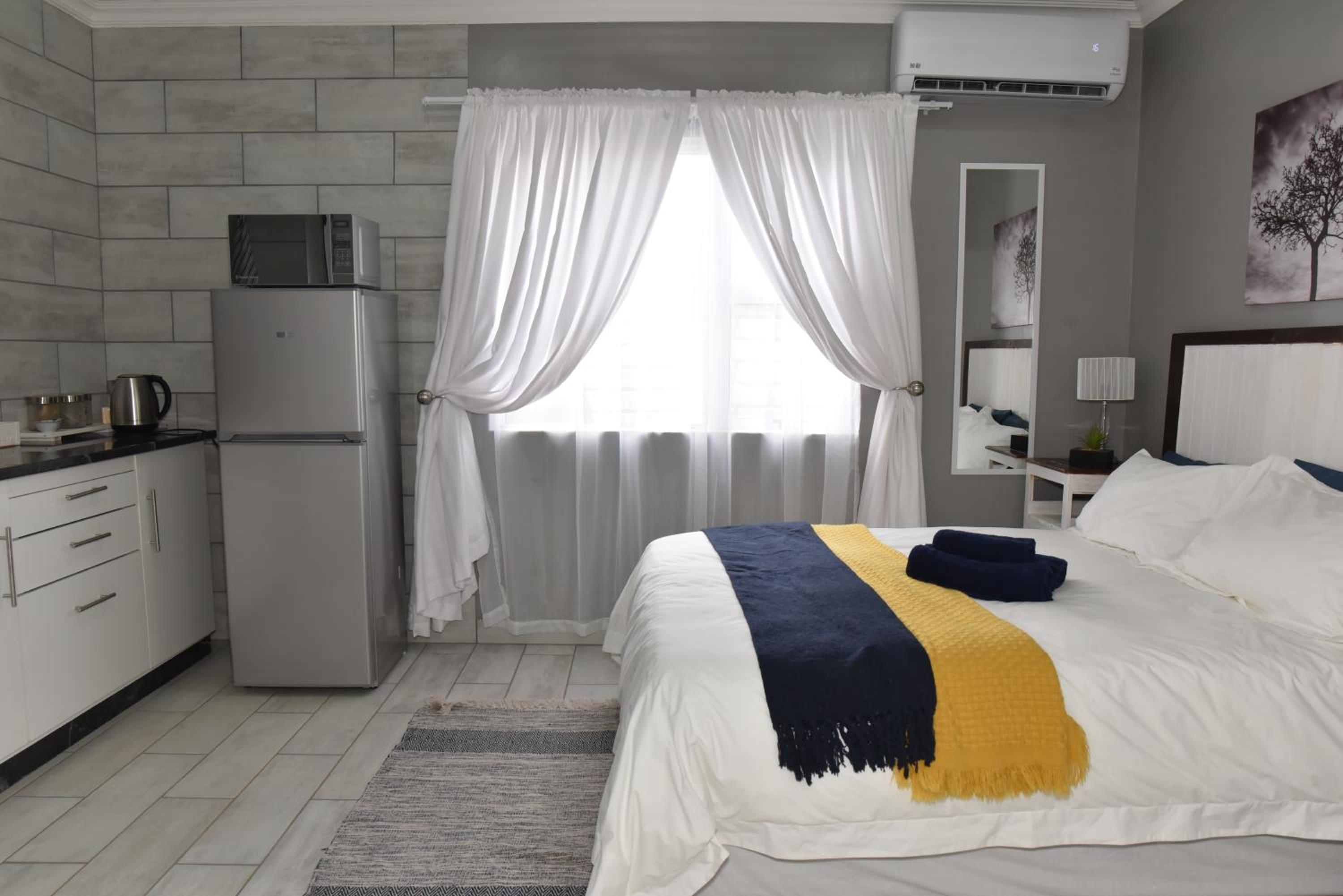 Double Room - Photo 1