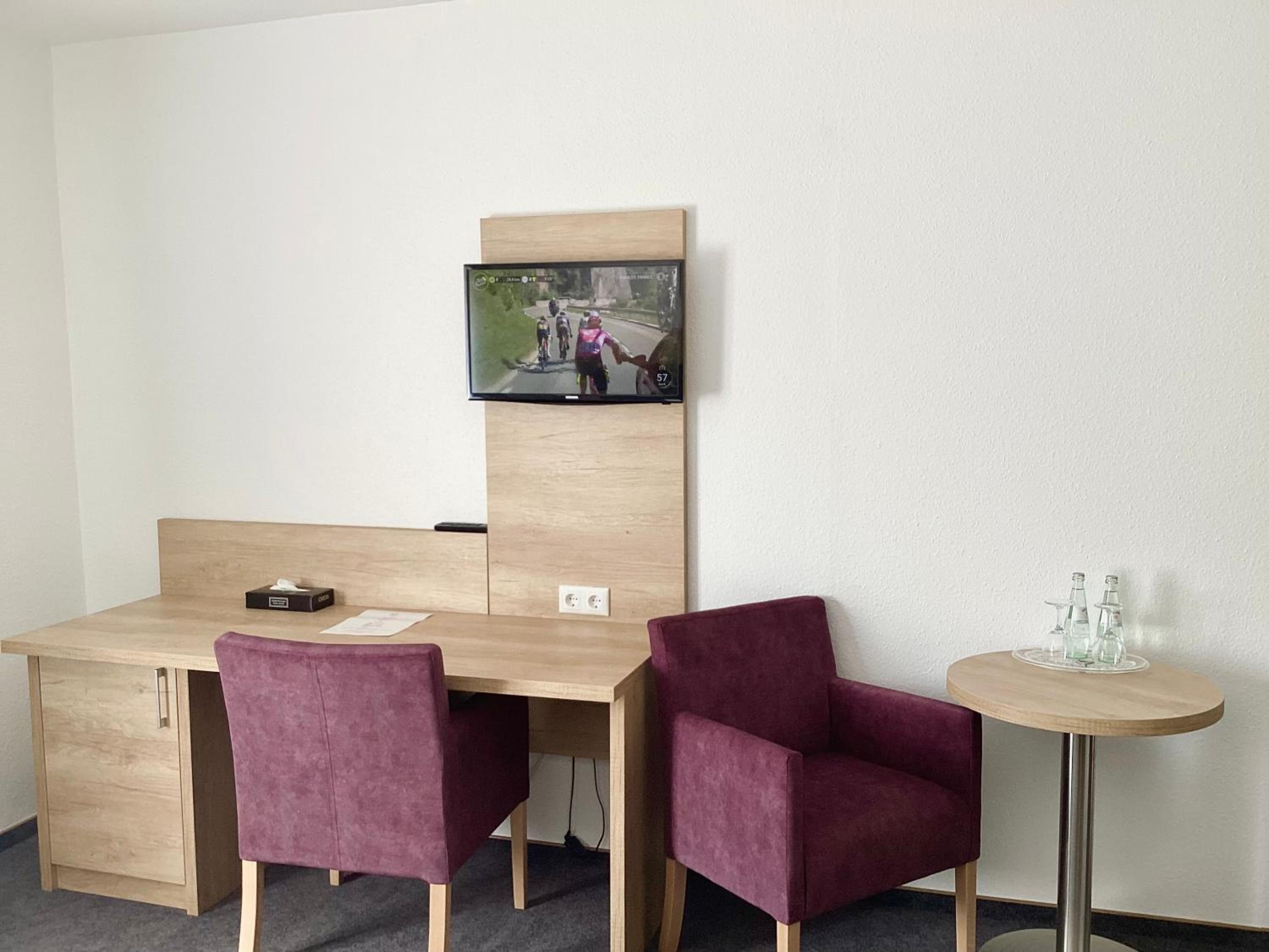 Double Room - Photo 6
