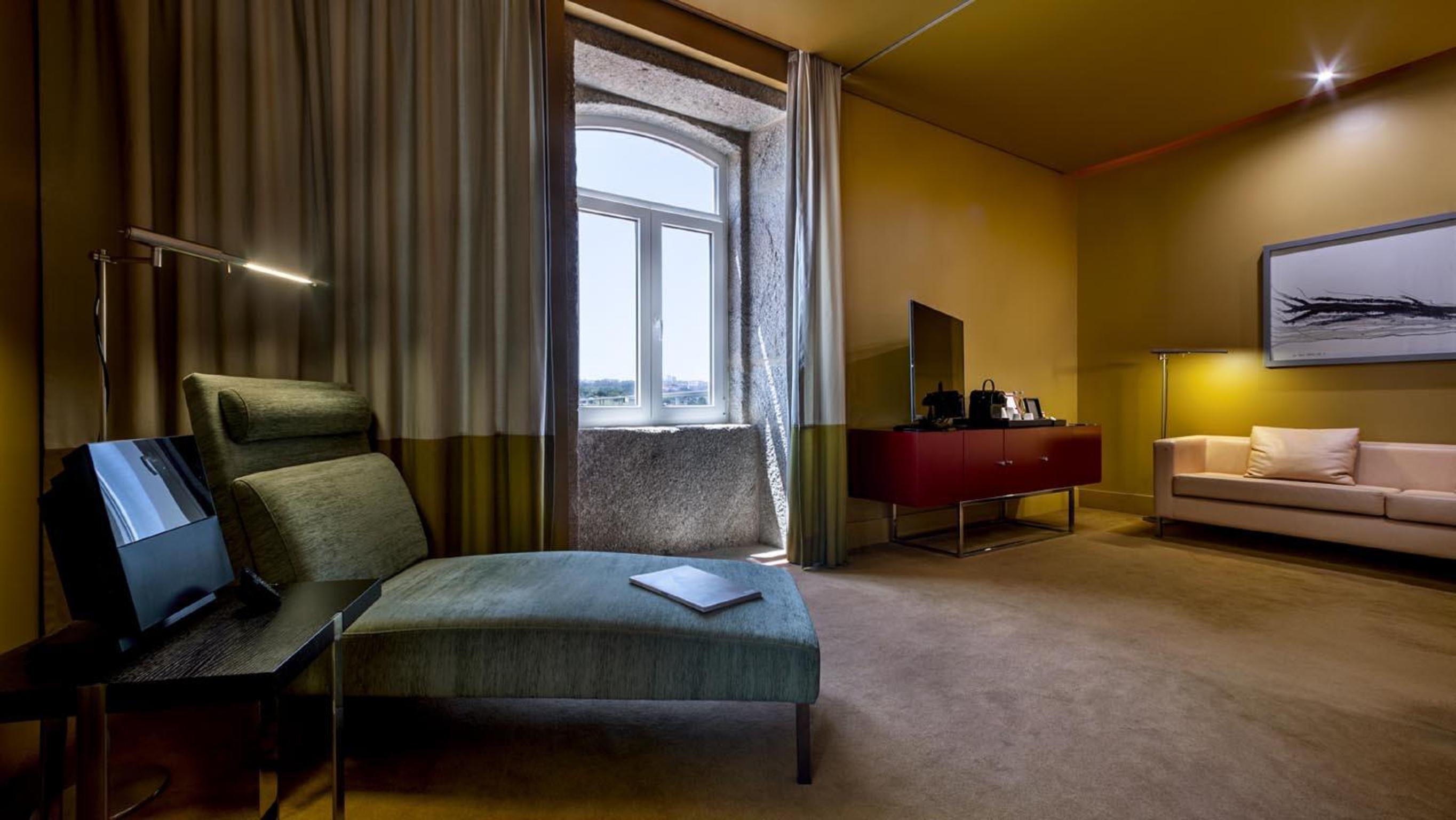 Suite - Photo 2