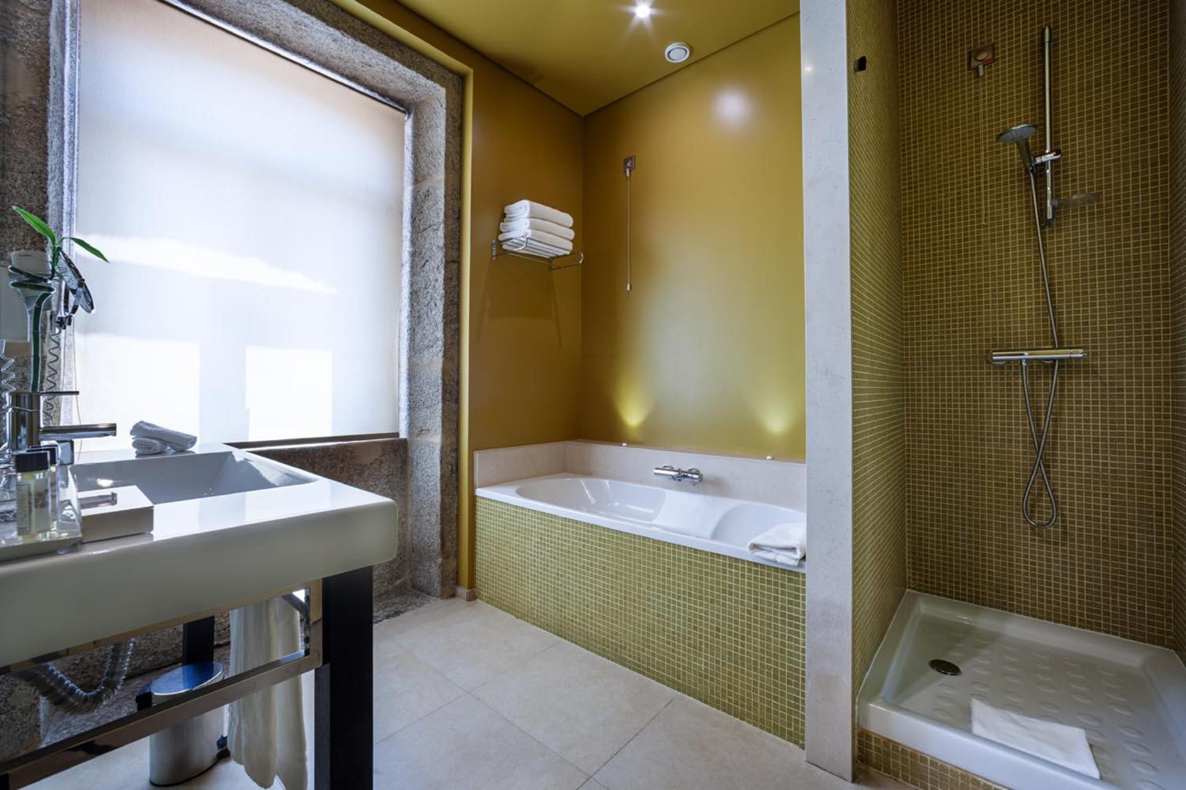 Suite - Photo 5