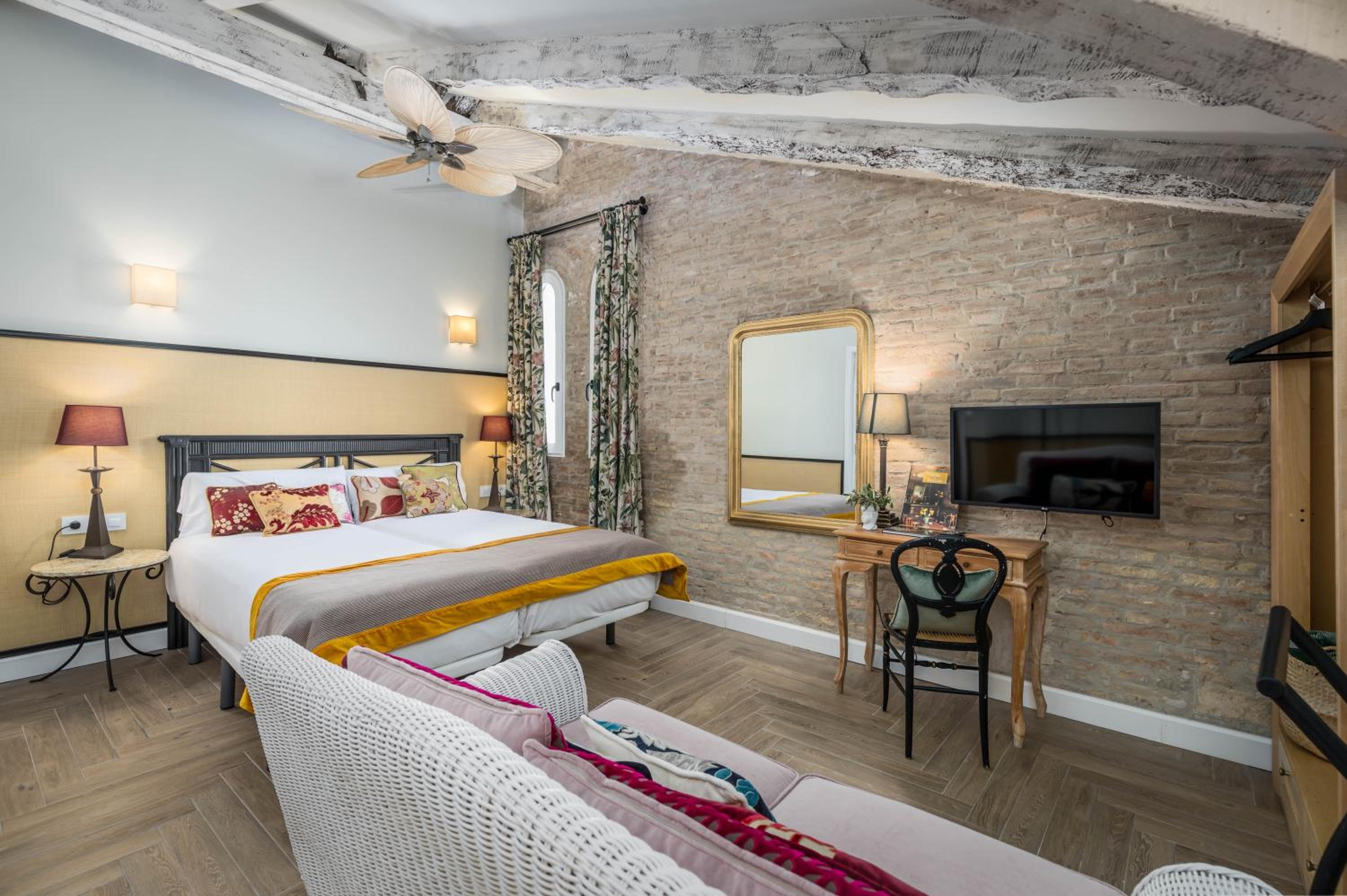Superior Double Room - Photo 16