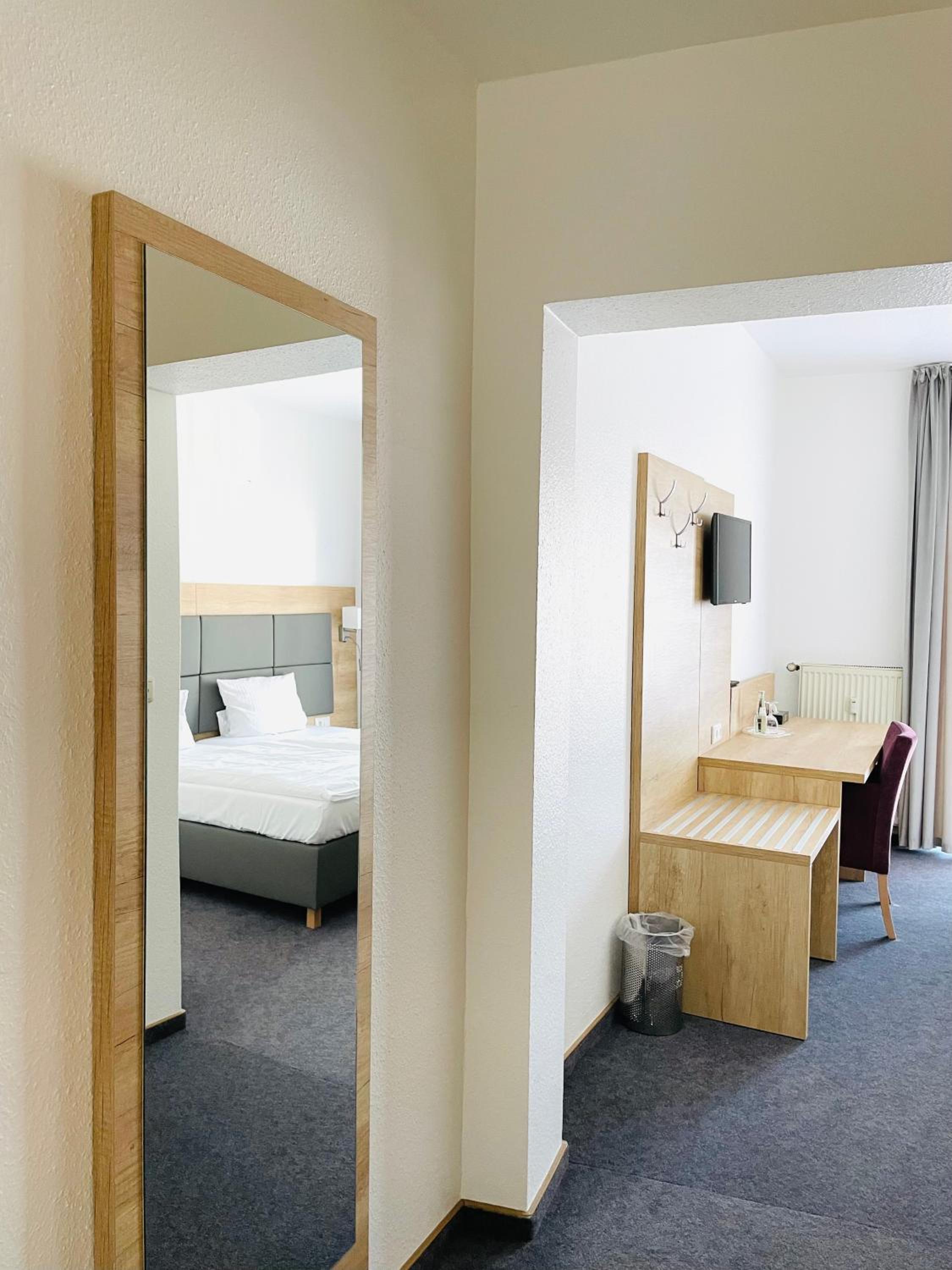Double Room - Photo 3