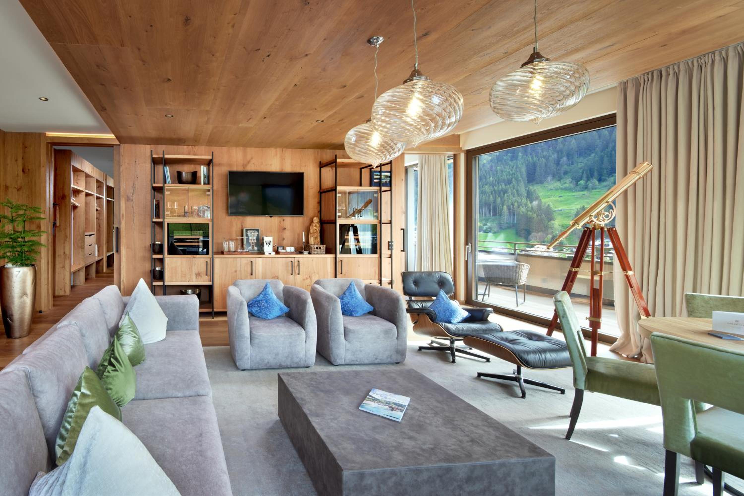 Suite with Private Pool photo 3