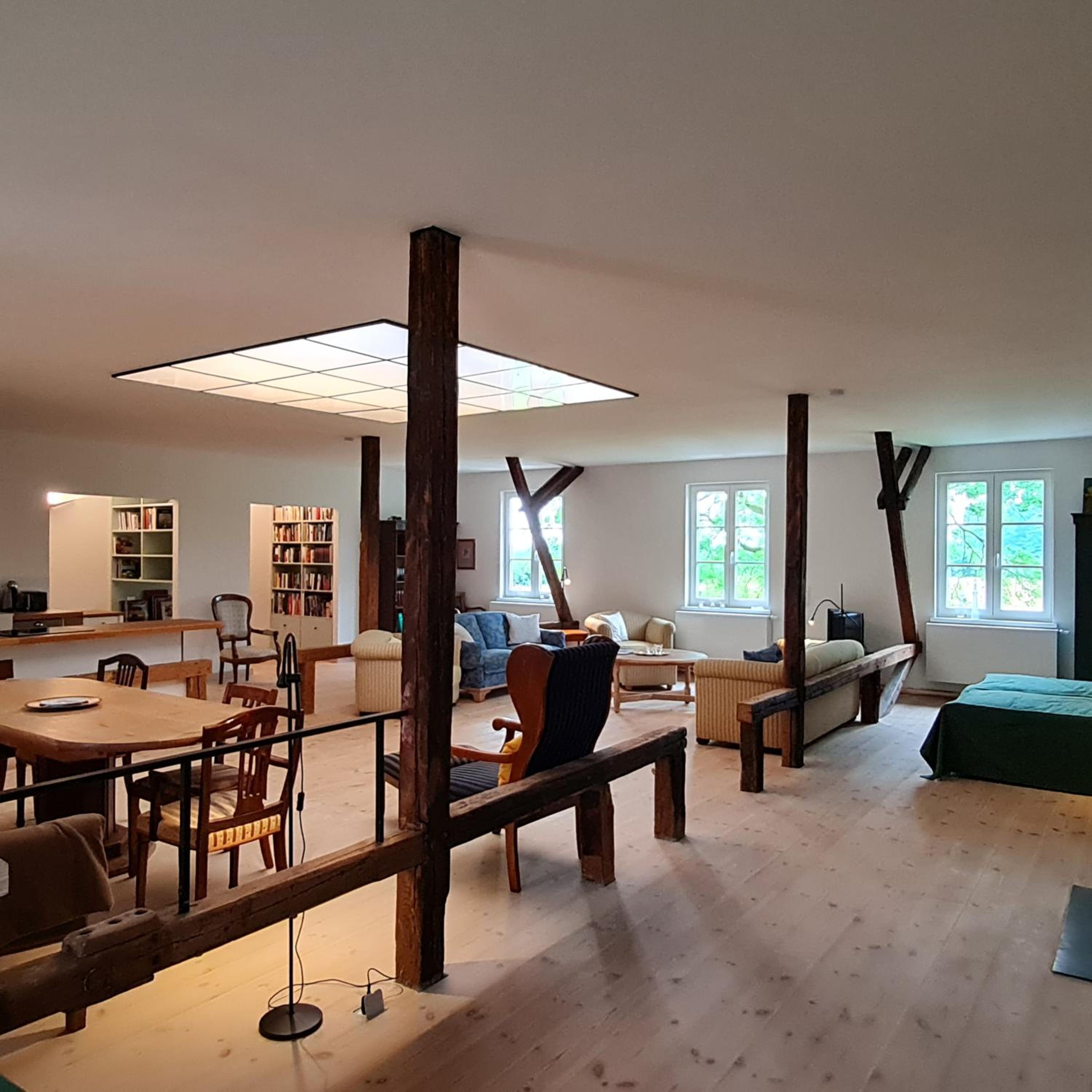 Loft - Photo 1