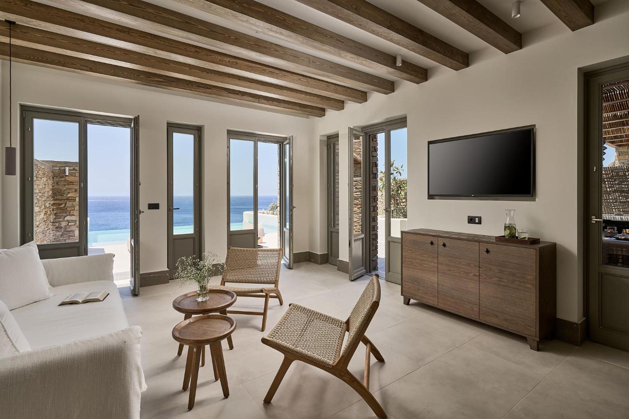 Grand Three-Bedroom Suite Private Pool