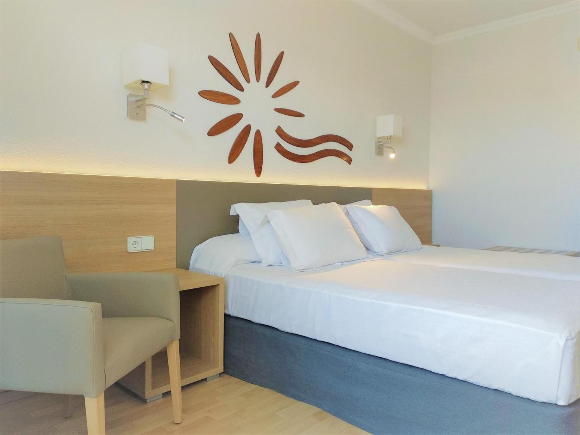 Double or Twin Room - Photo 2