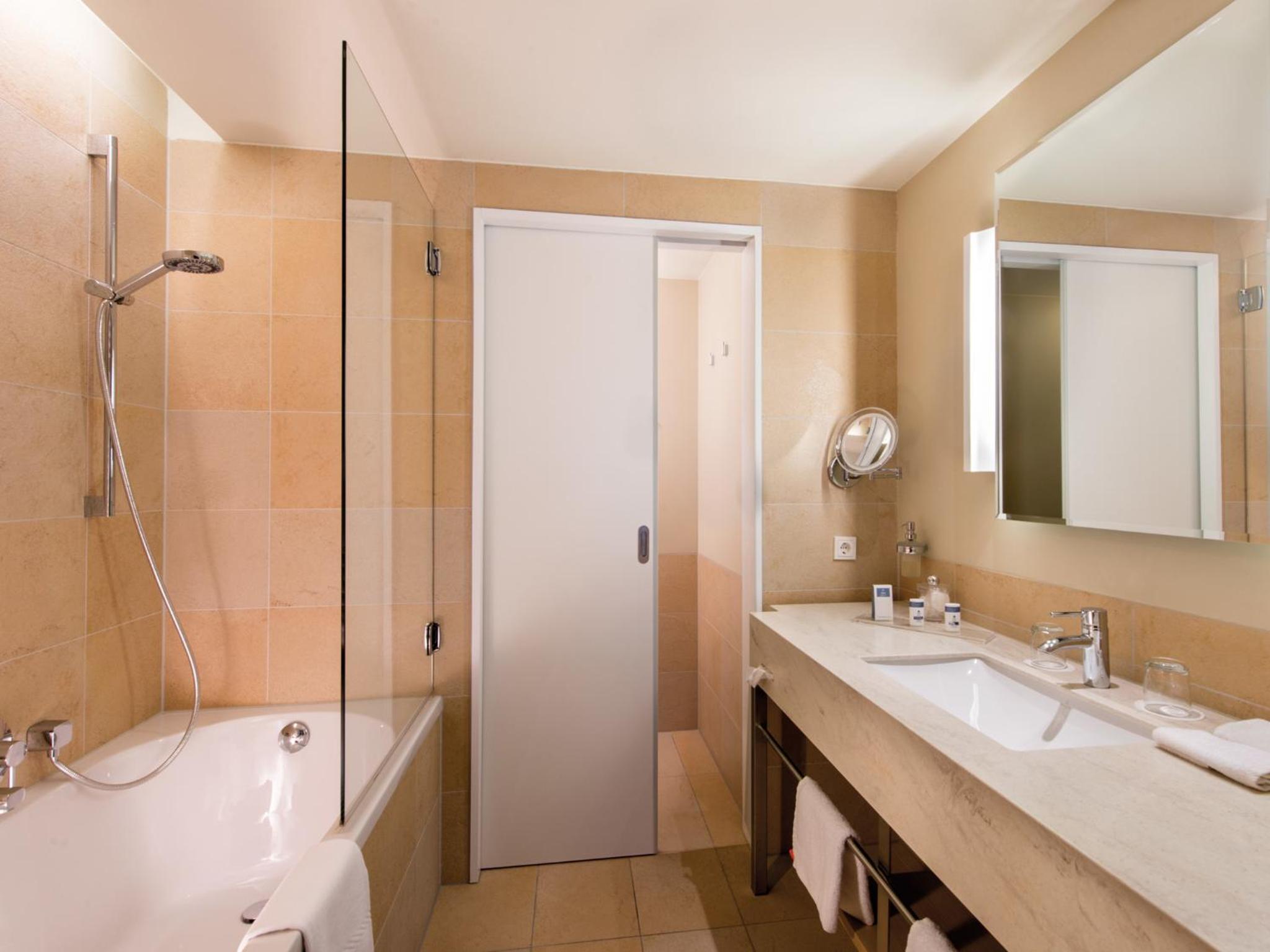 Double Room - Photo 3