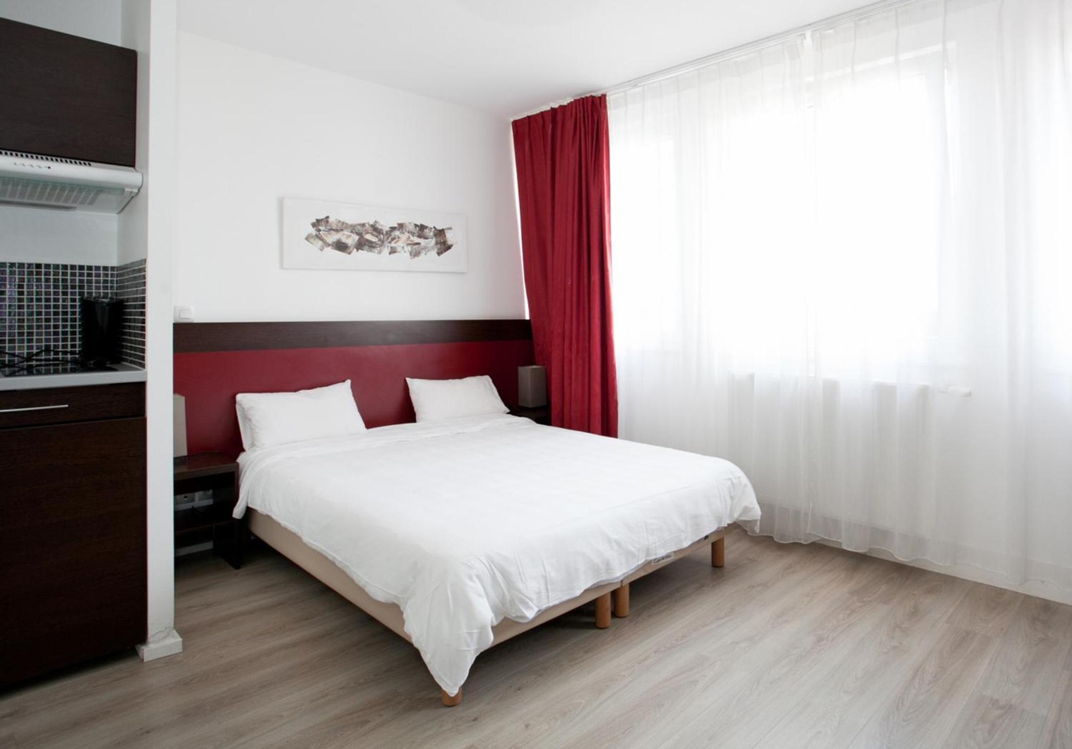 Studio (2 Adults) - Photo 1
