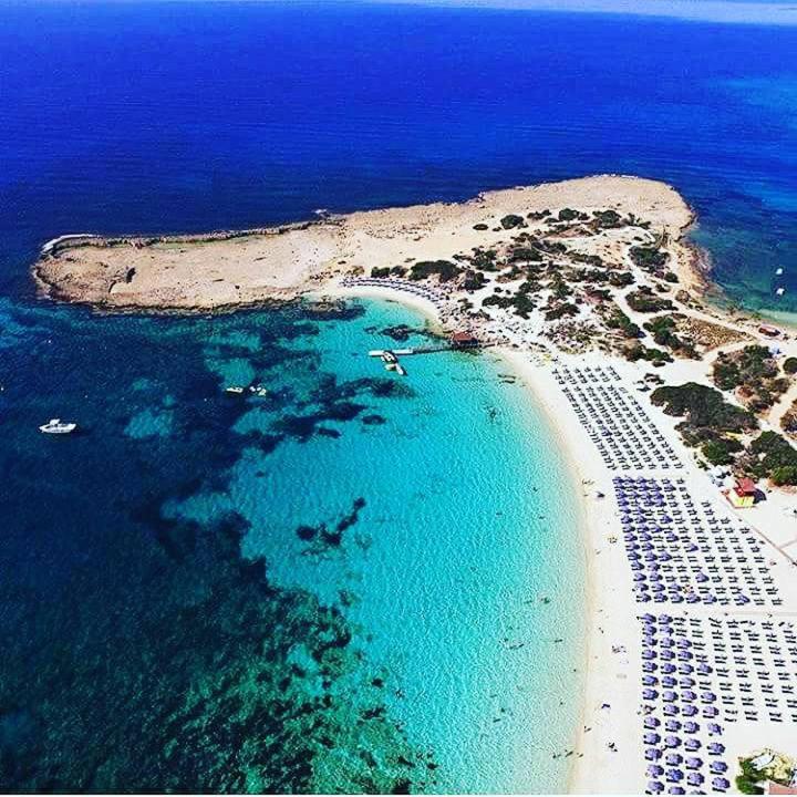BeachFit Padel Wellness Room, Private Beach