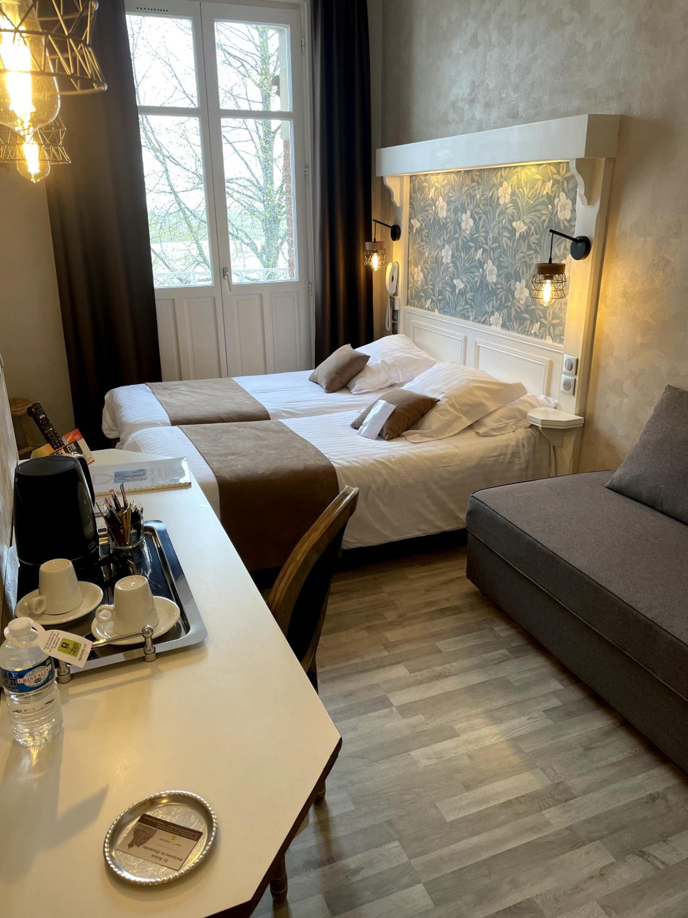 Standard Triple Room with Sea View