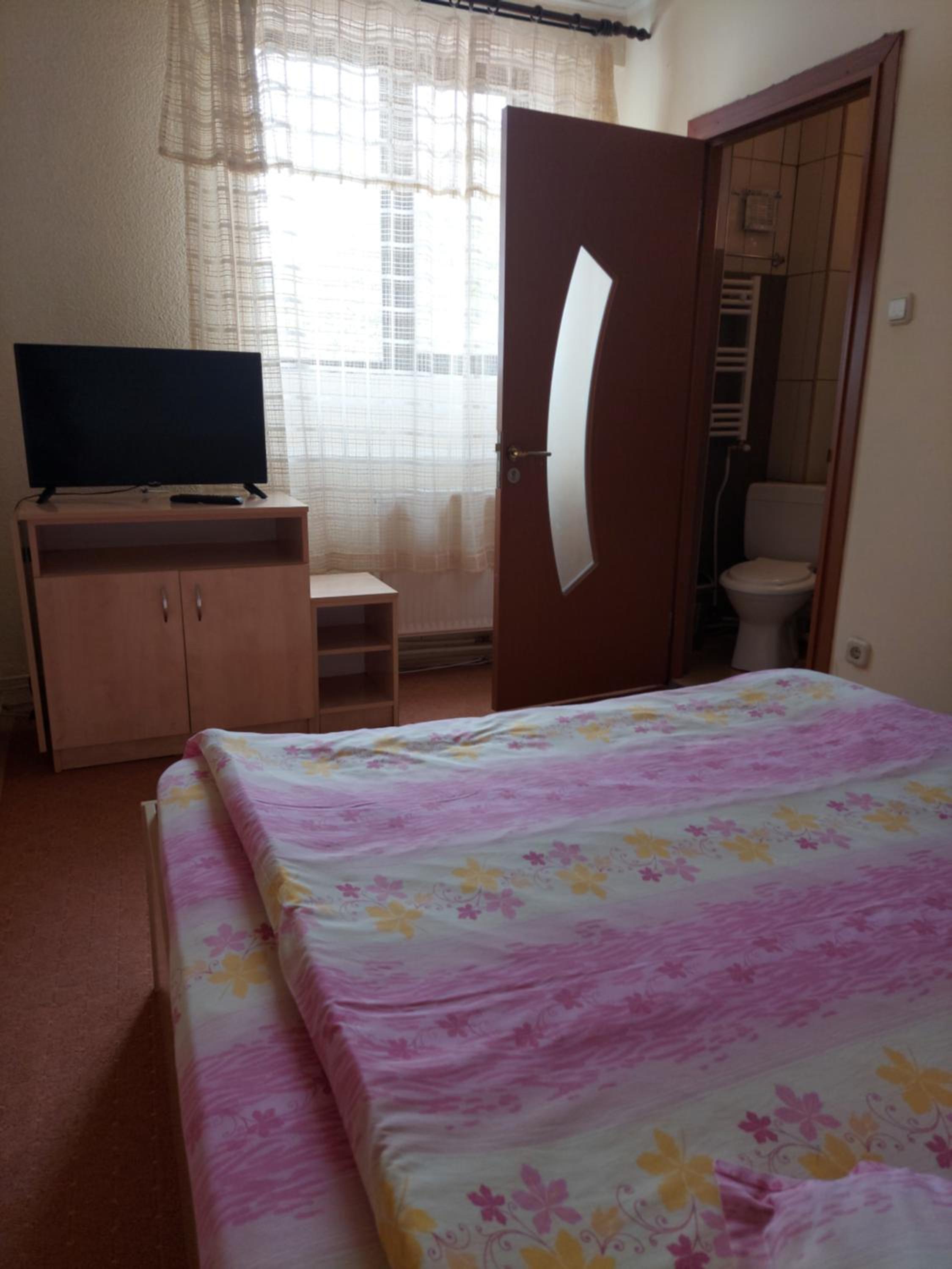 Double Room with Private Bathroom photo 2