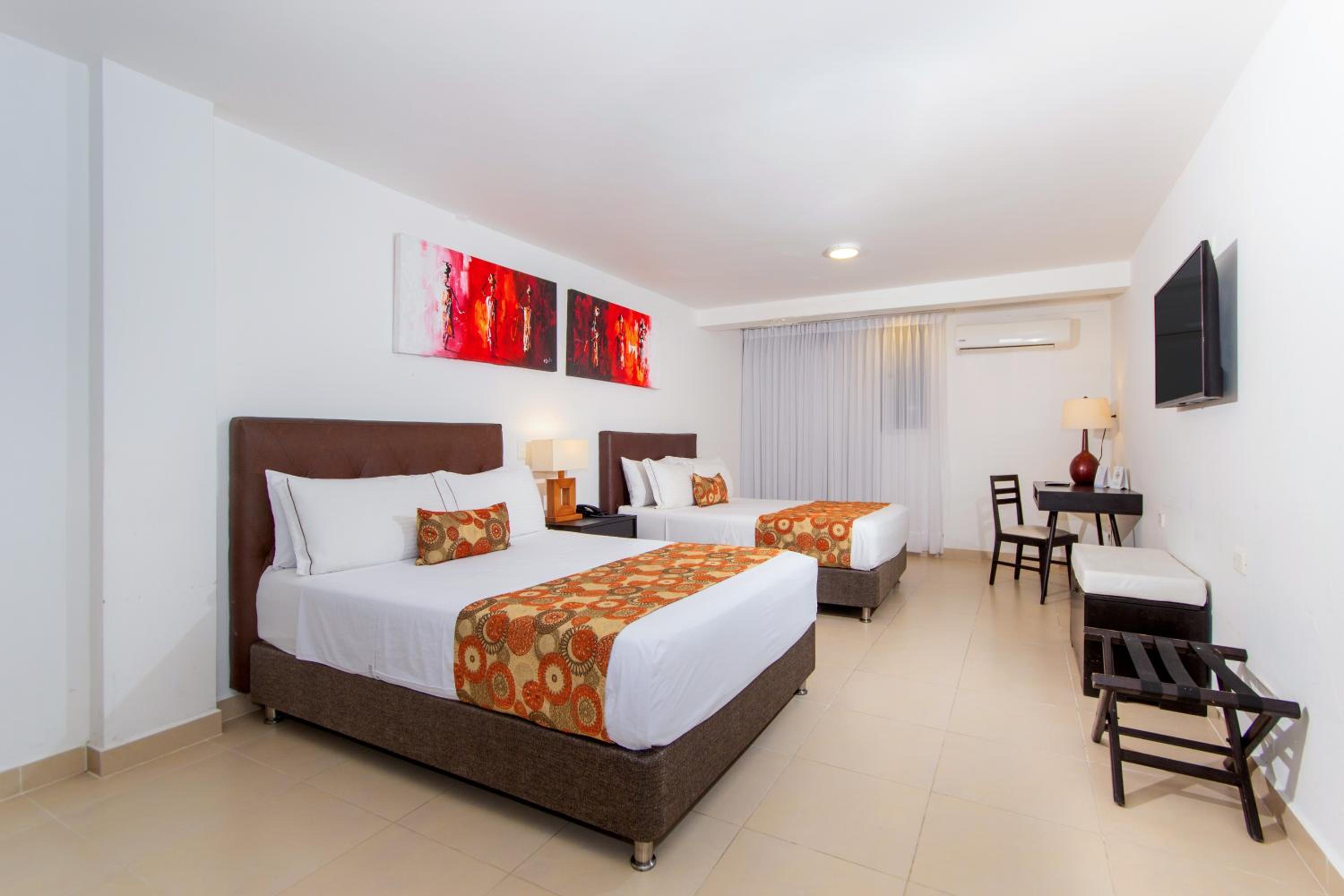 Quadruple Room - Photo 1