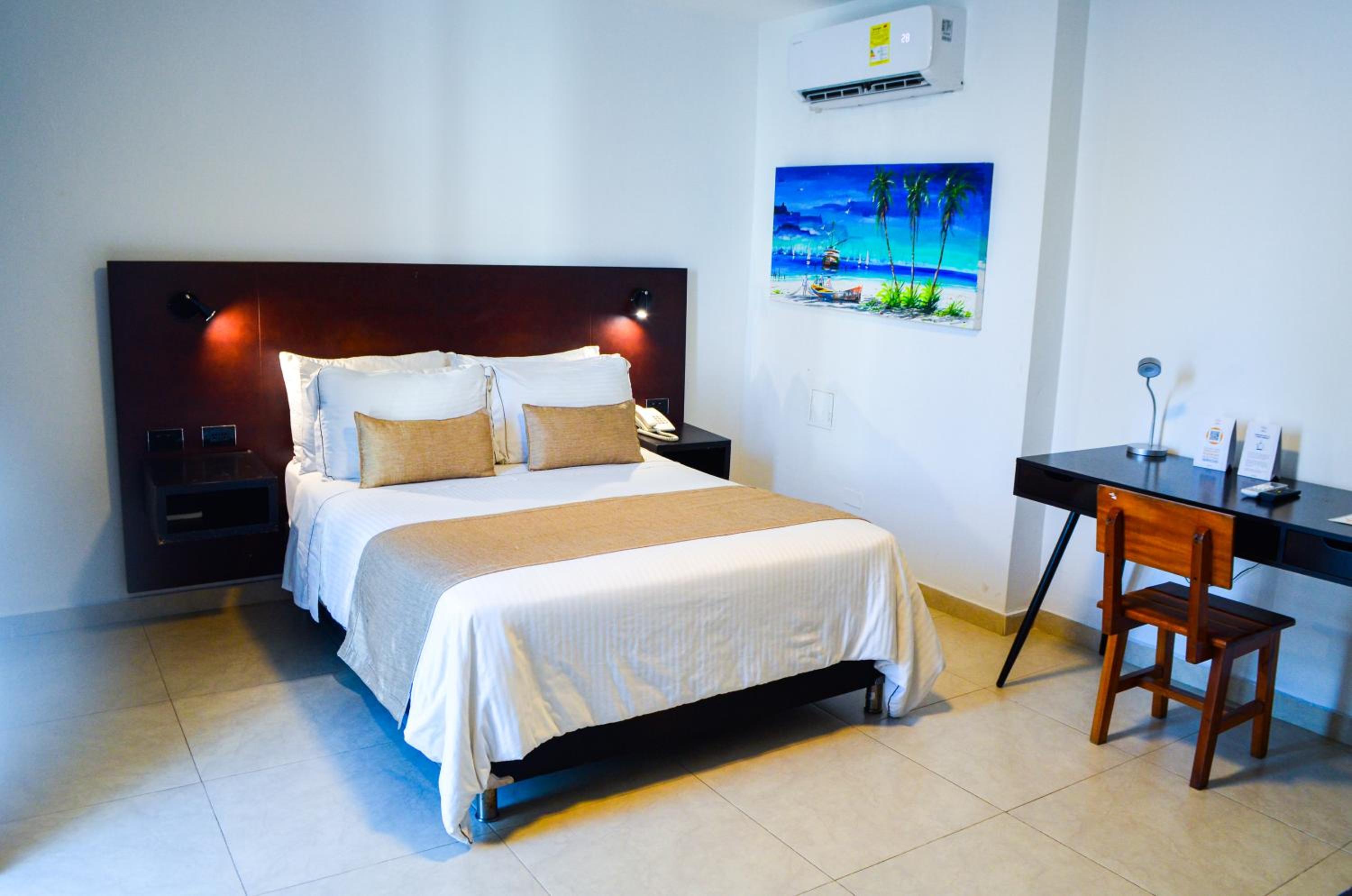 Budget Double Room photo 3