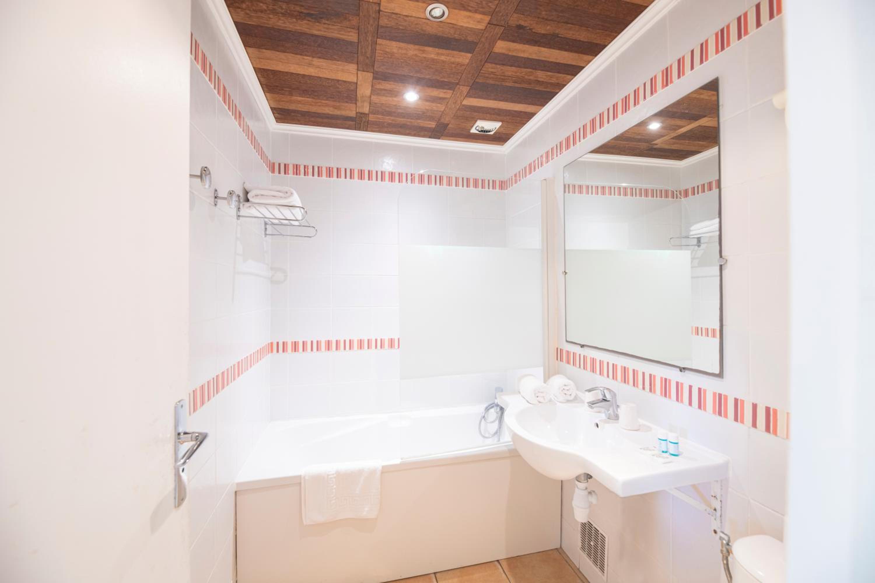 Standard Room - Photo 3