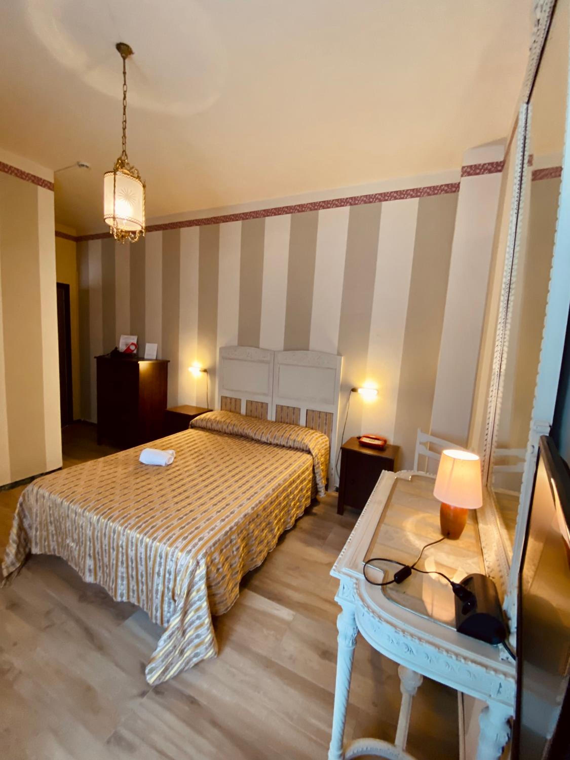 Large Single Room