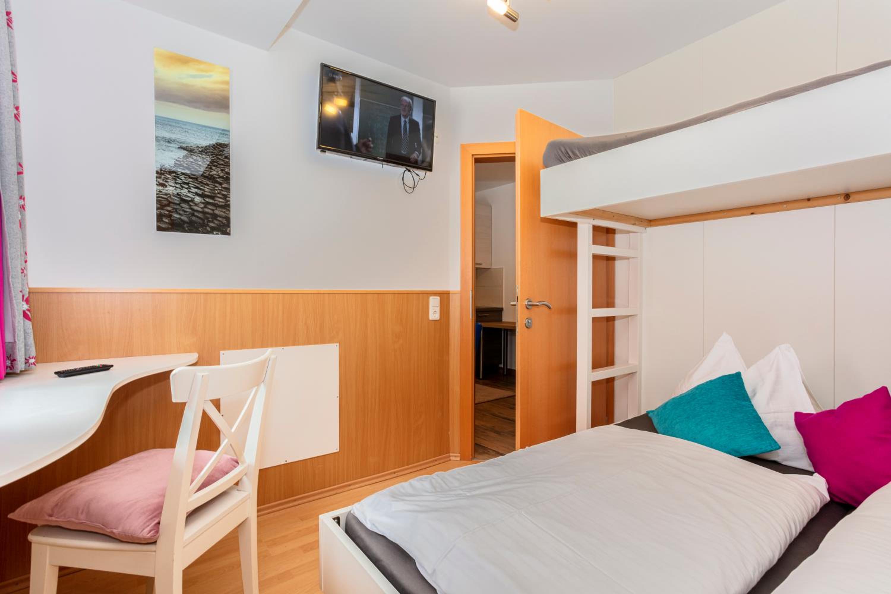 Apartment (2 Adults + 1 Child)