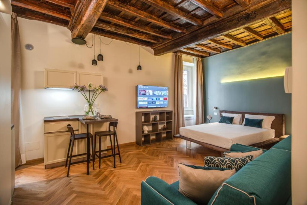 Studio Apartment
