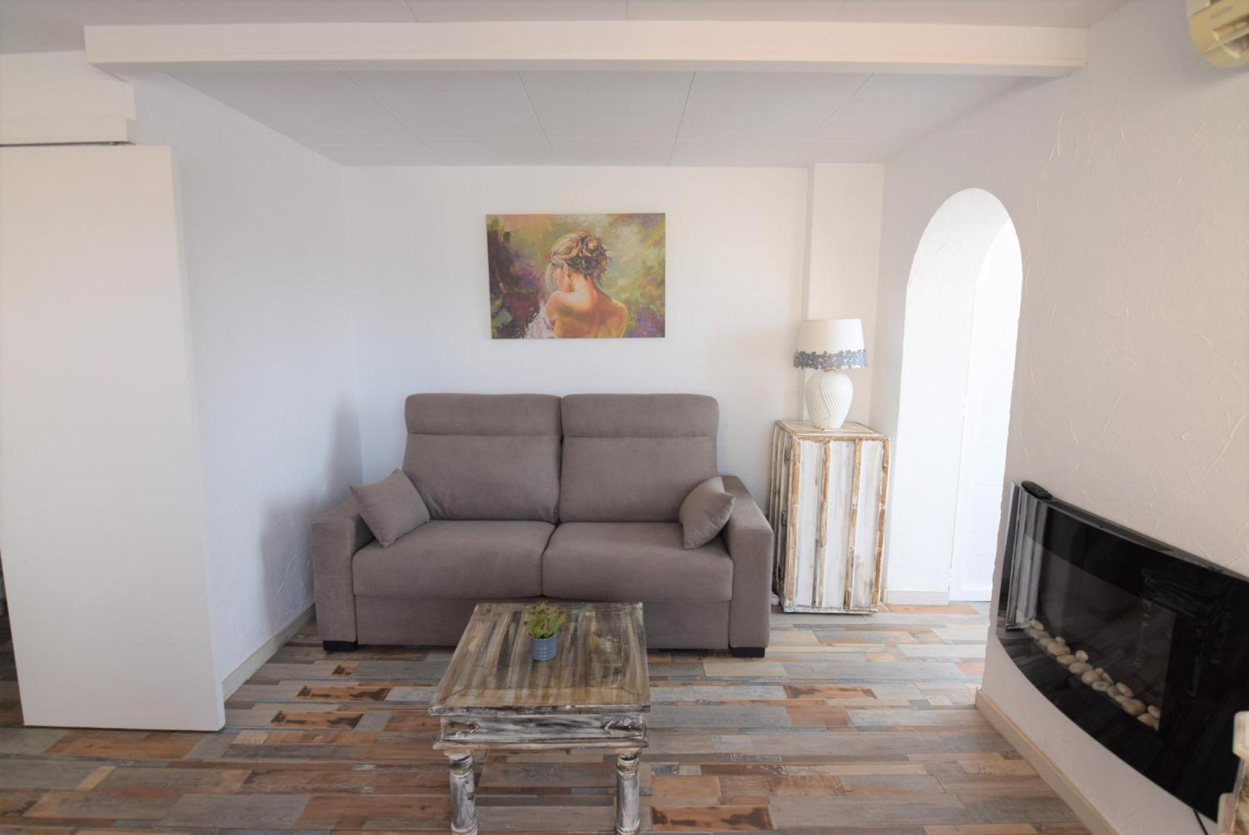Studio with Sofa Bed photo 2