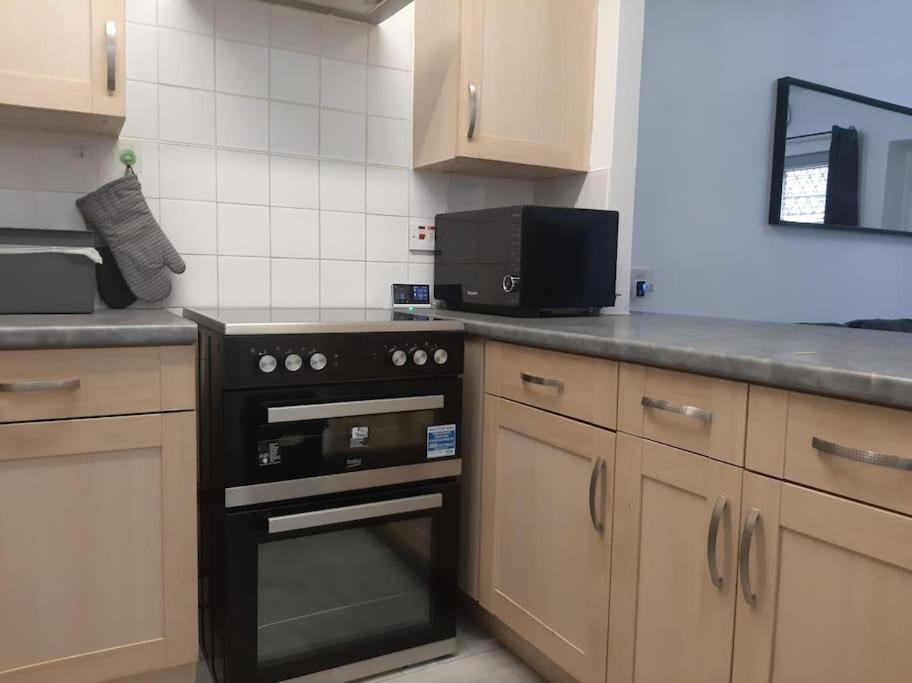 One-Bedroom House - Photo 16