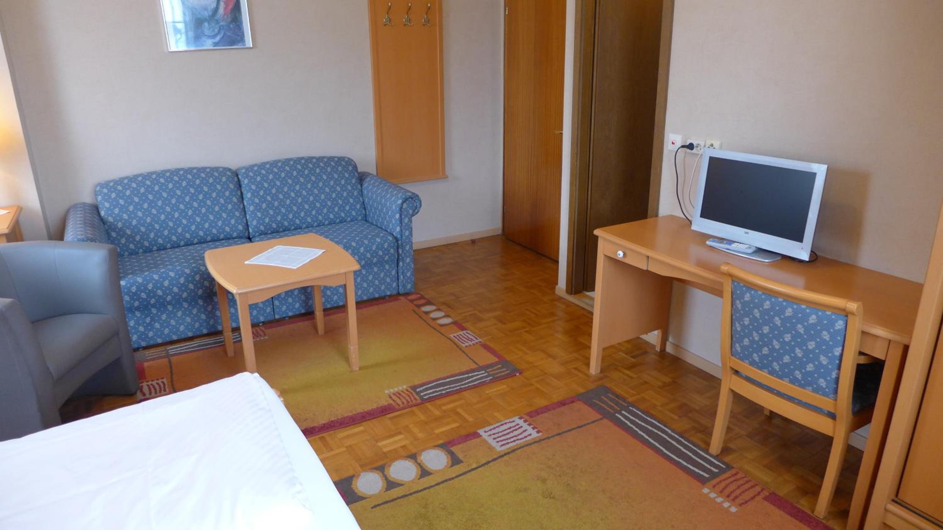 Large Double Room photo 1