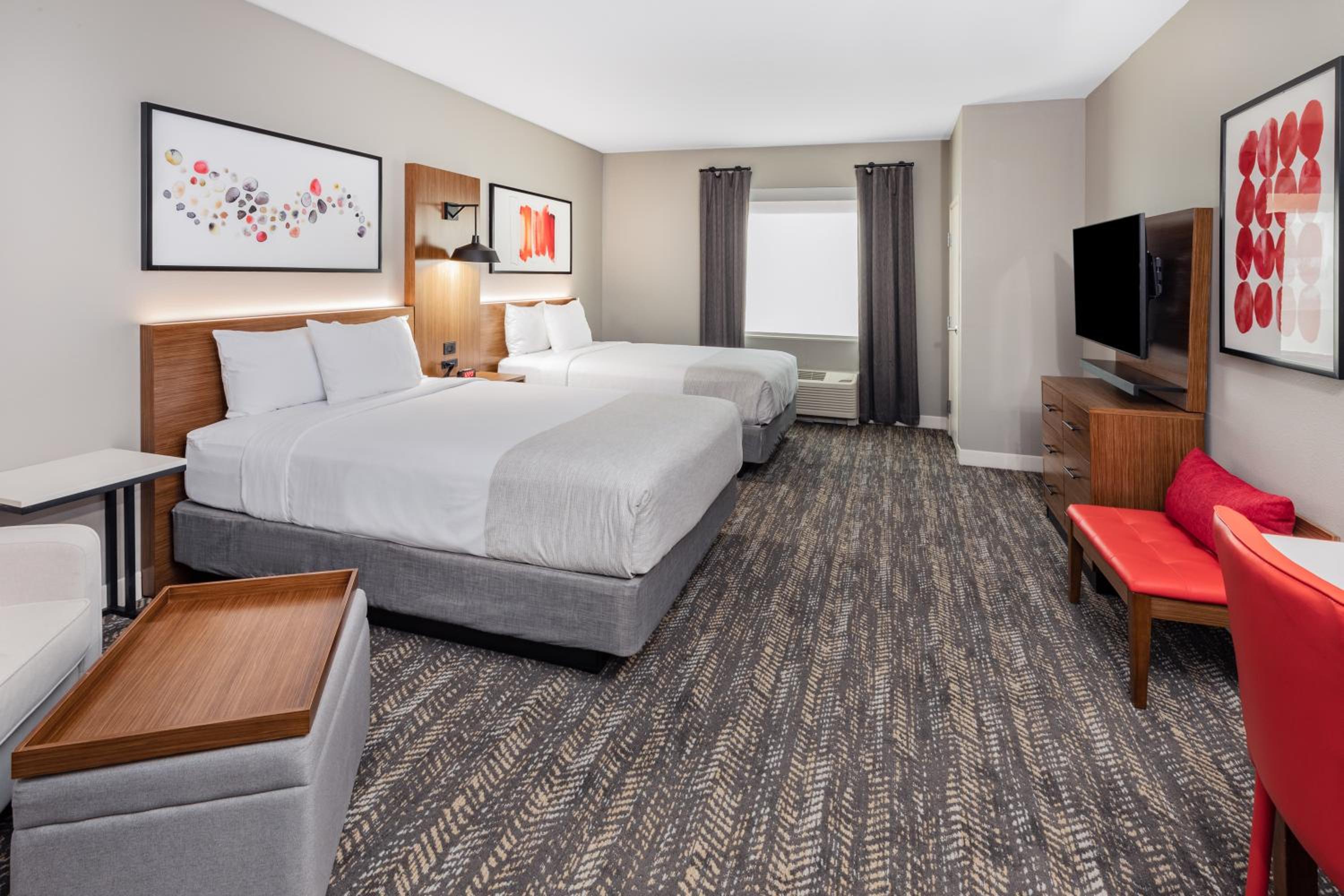 Queen room with 2 Queen Beds, Hearing Access, Non-Smoking - Photo 7