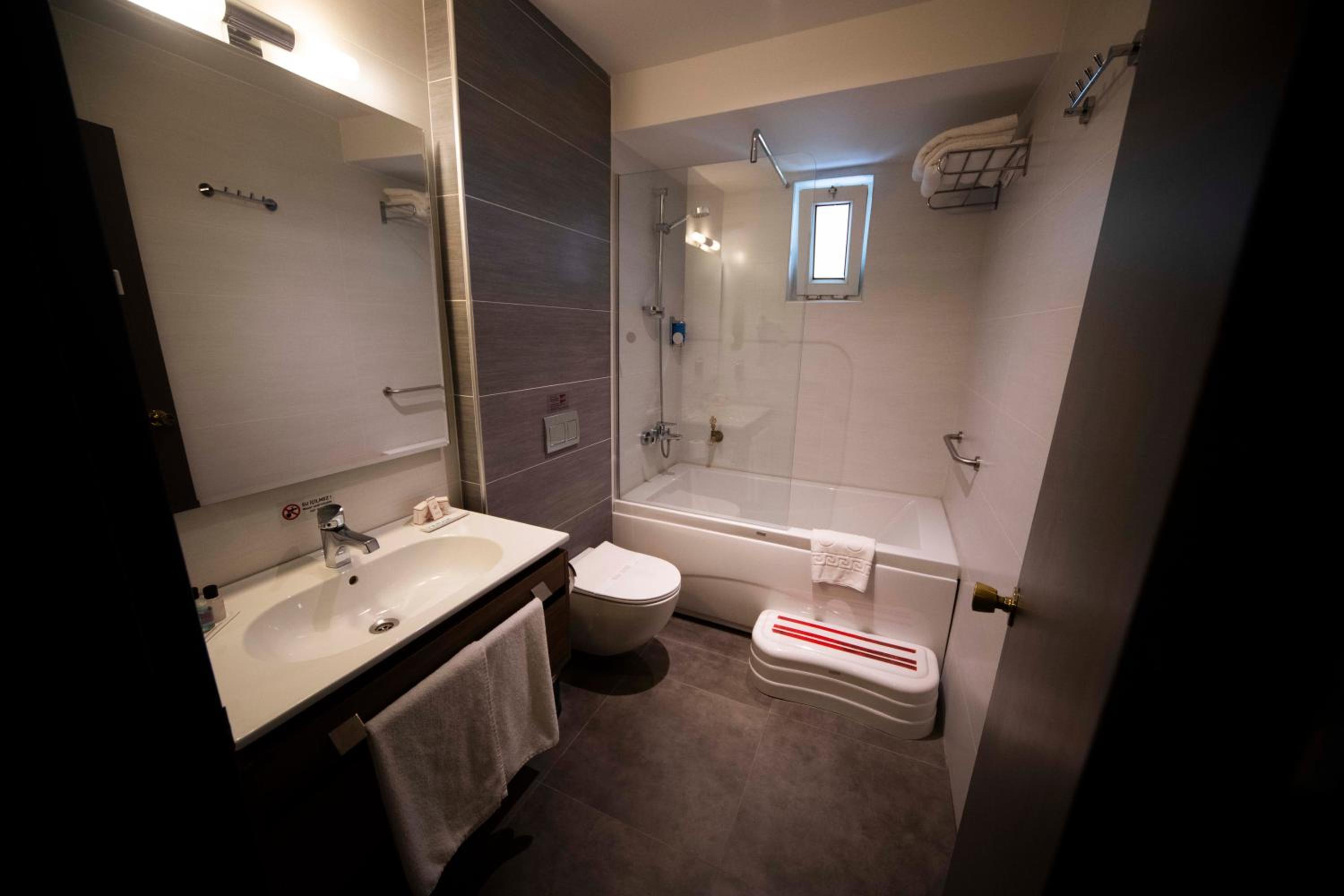 Comfort Triple Room photo 3