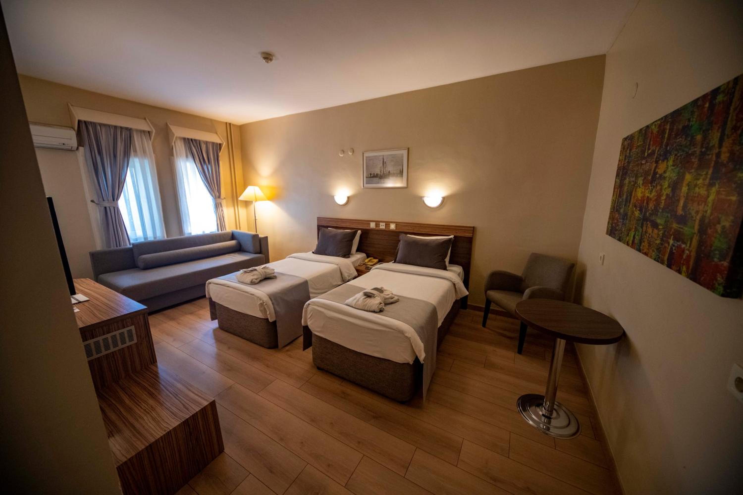Comfort Triple Room photo 2