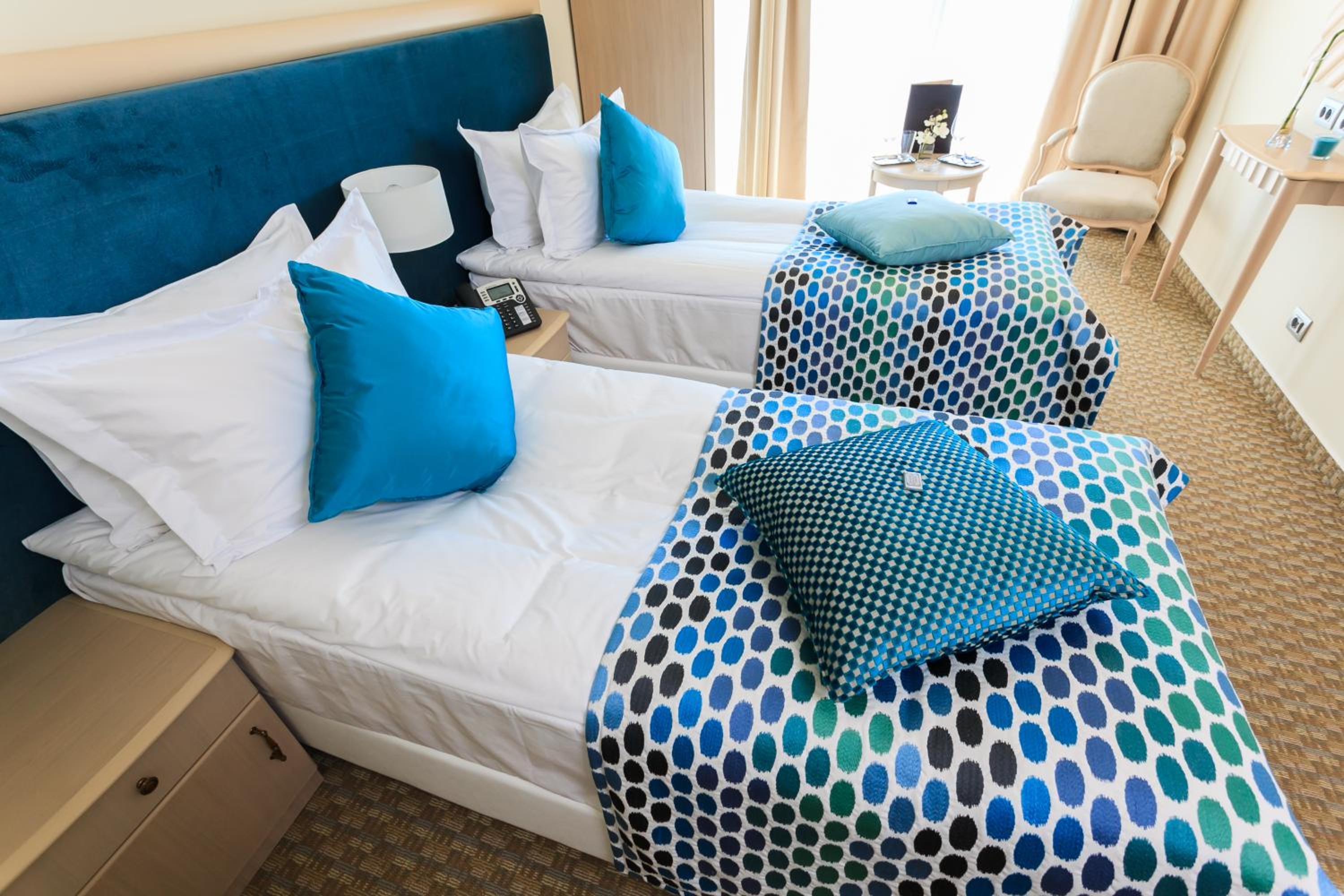 Standard Twin Room photo 2
