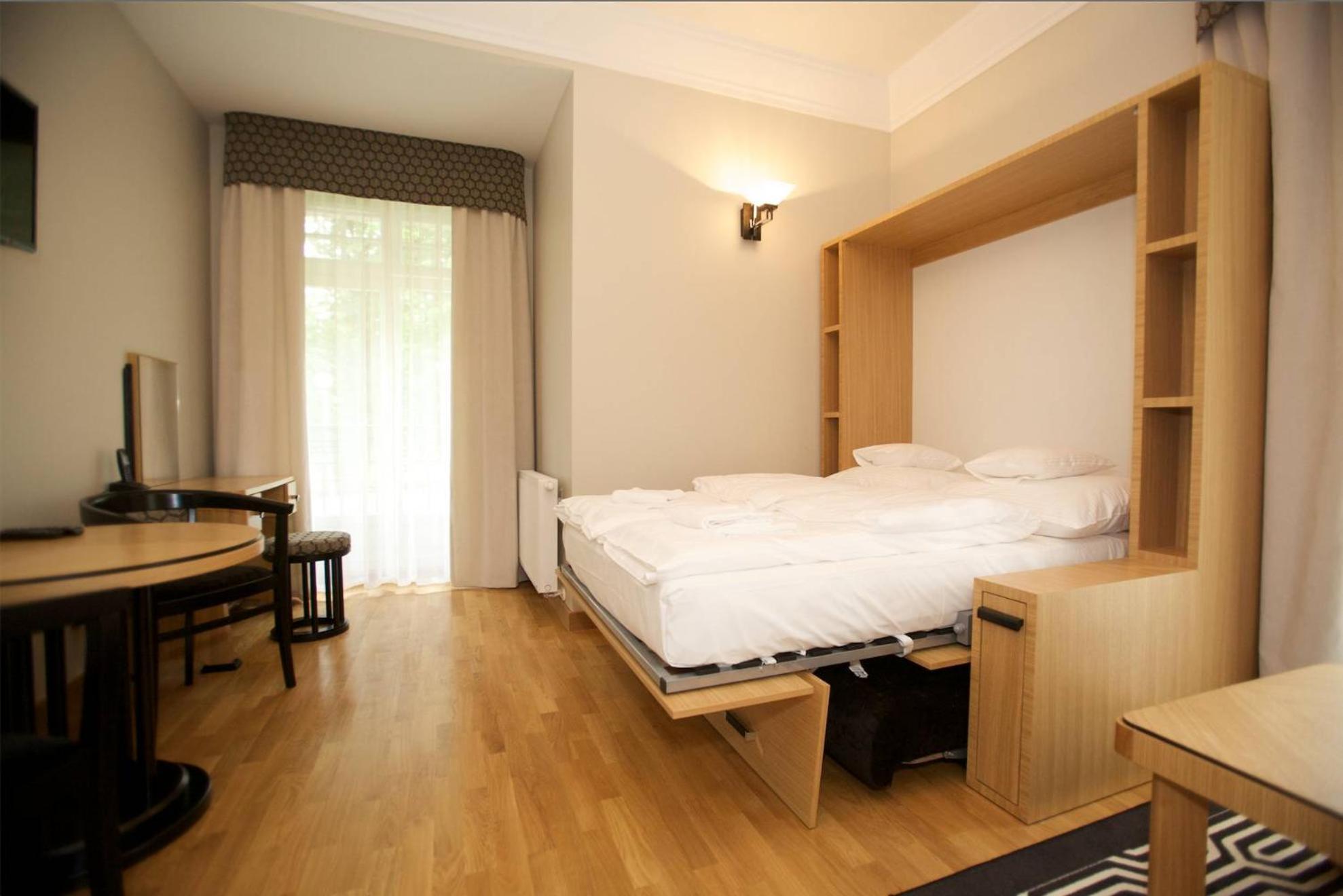 Suite - Photo 8