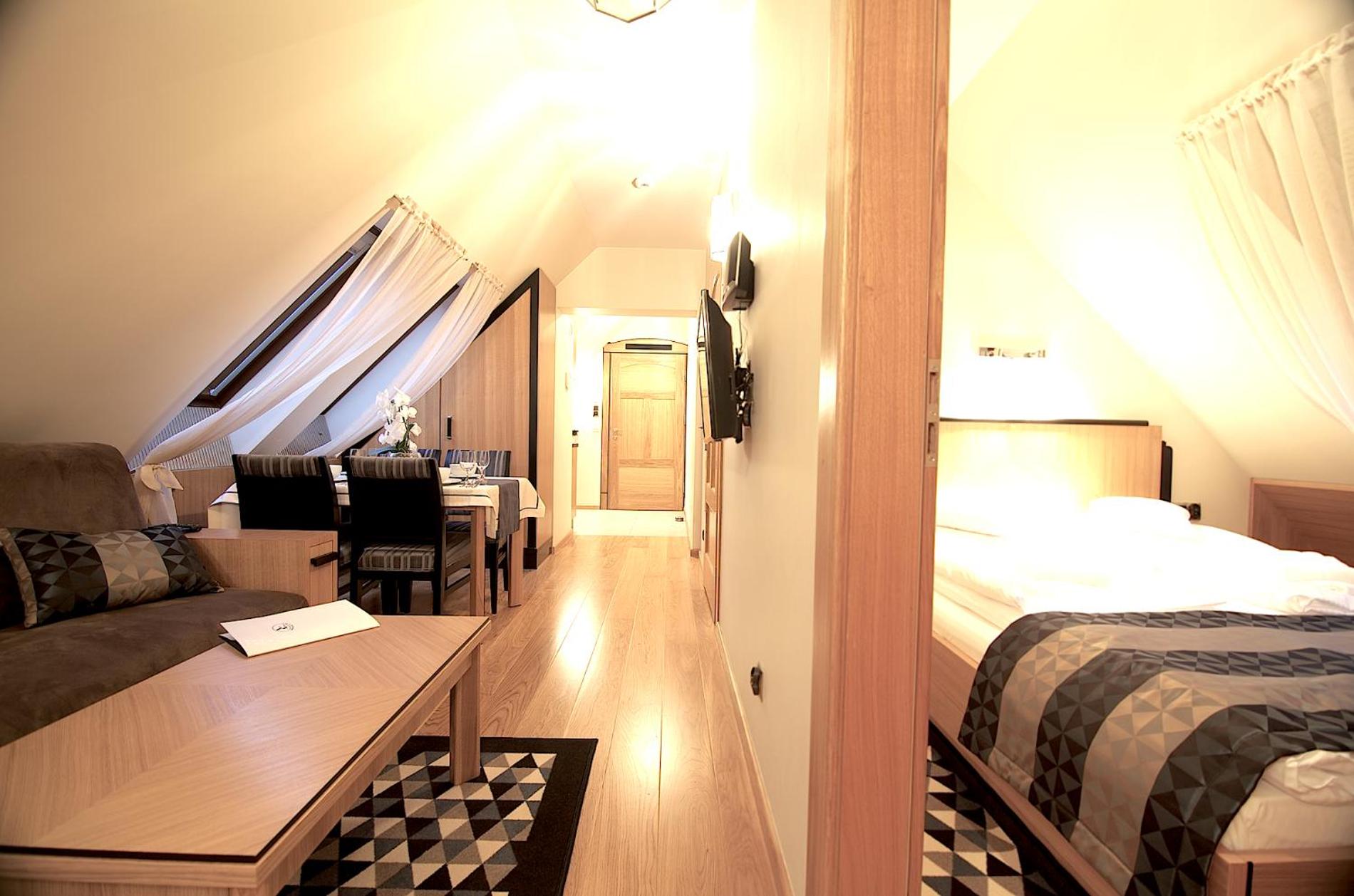 Two-Bedroom Apartment - Photo 6