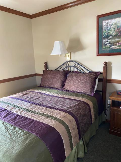 Queen Room photo 3