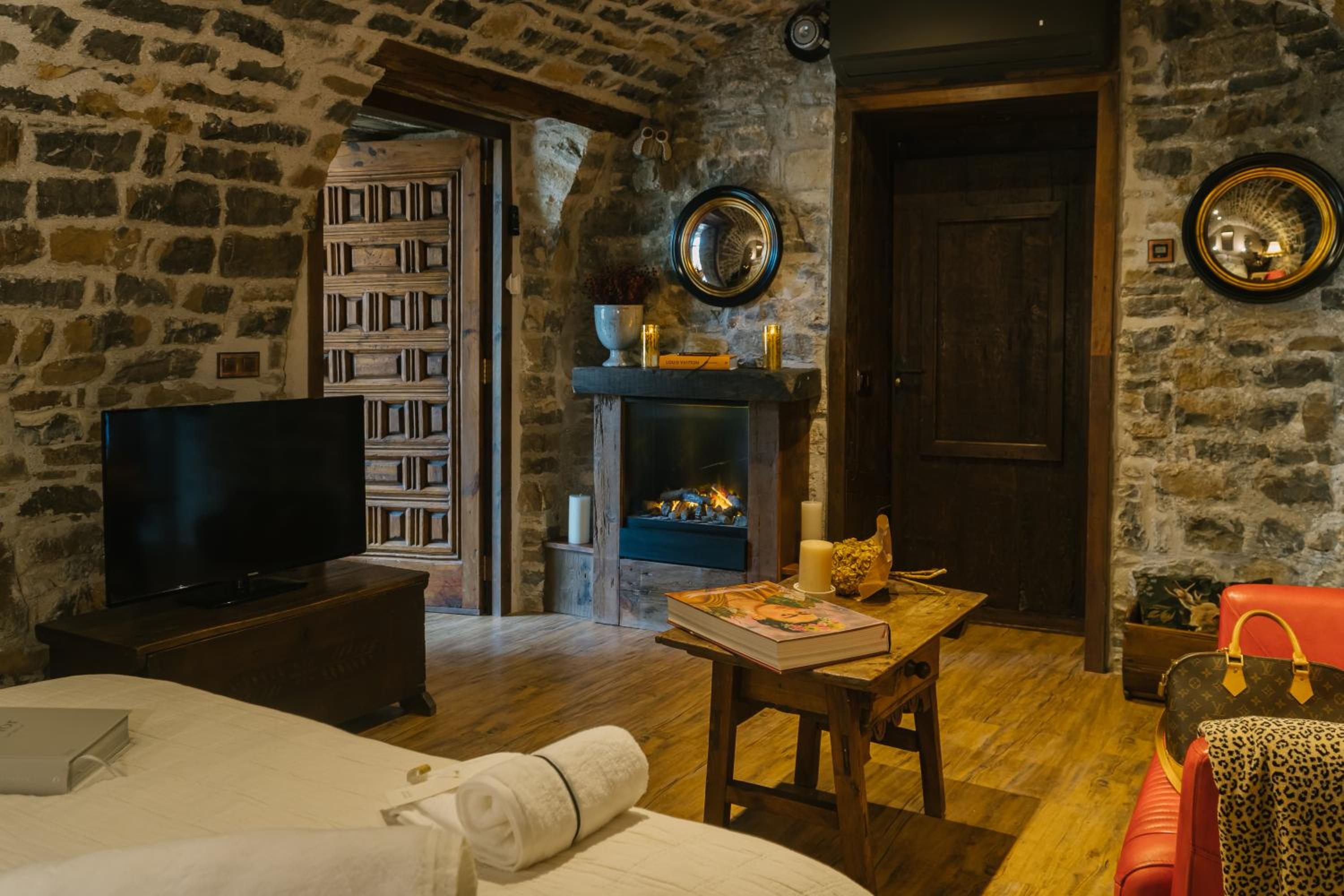 Queen Suite with Spa Bath, photo 7