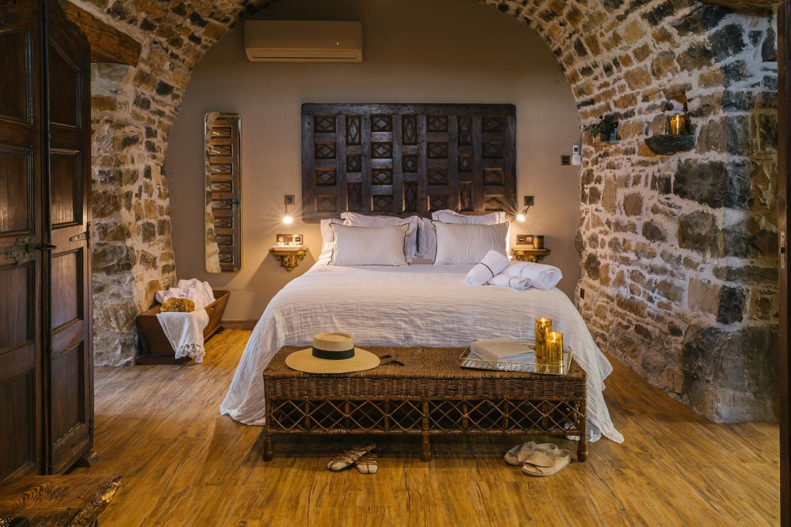 Deluxe Suite with Spa Bath