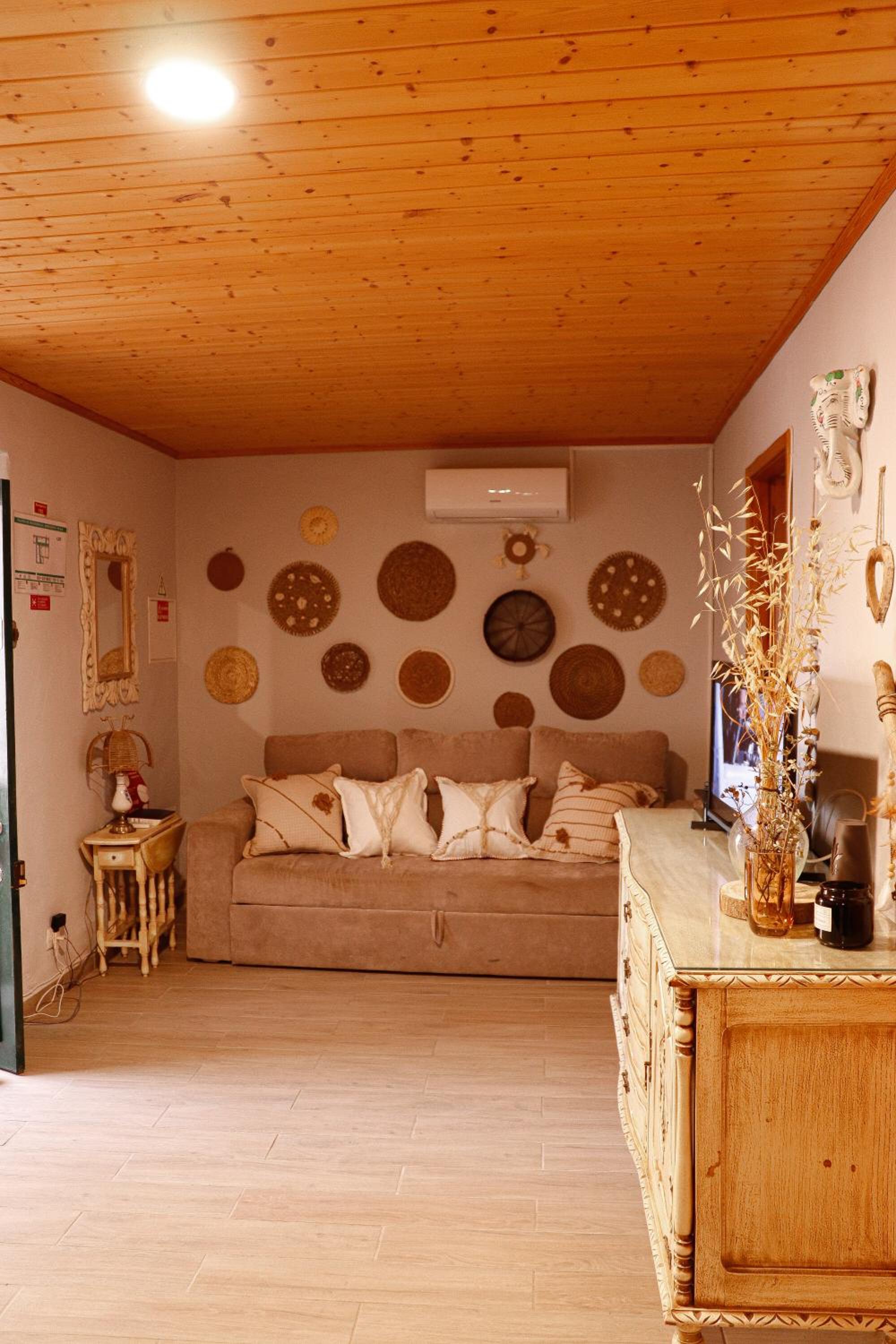 Two-Bedroom Villa - Photo 9