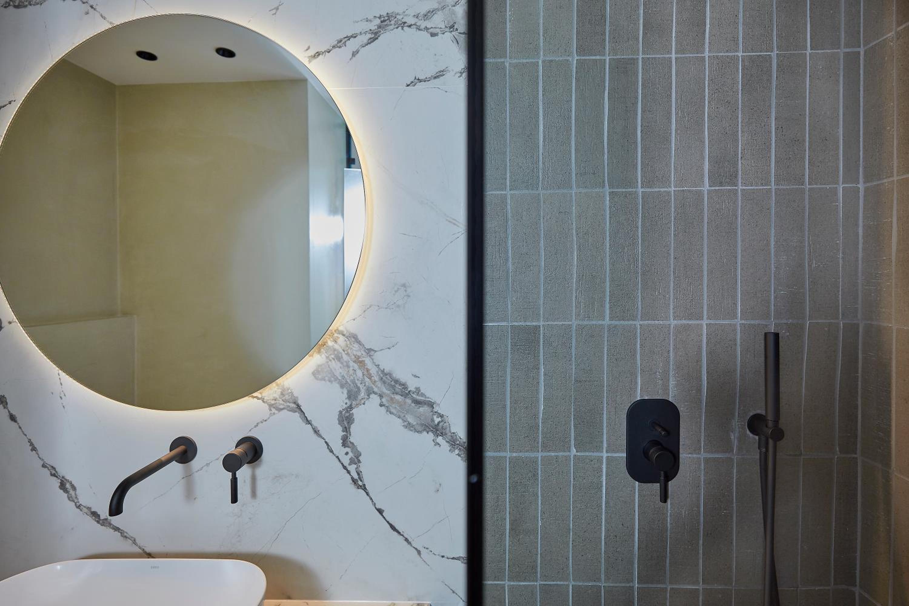 Superior Suite - Photo 2