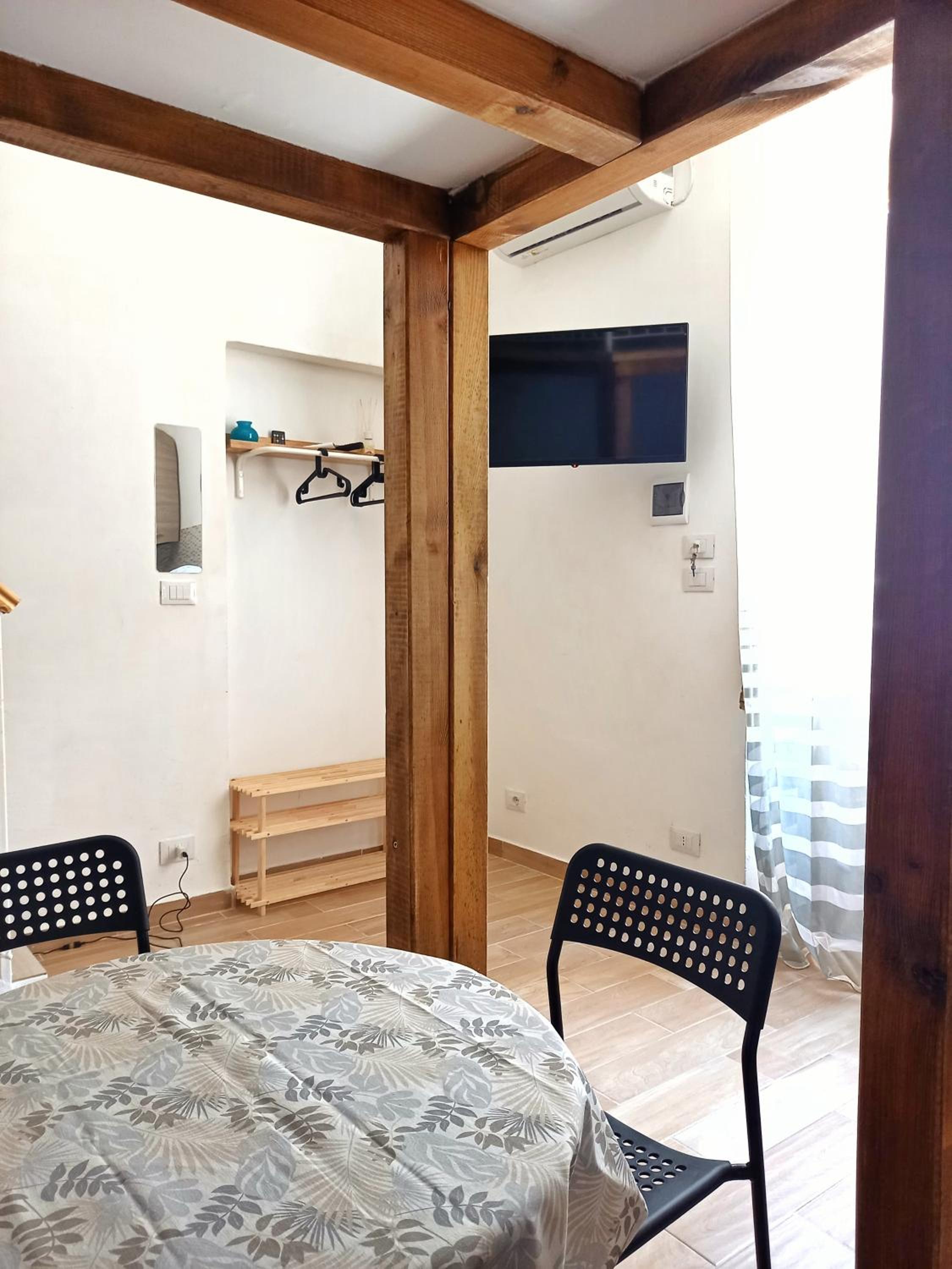 One-Bedroom House photo 1
