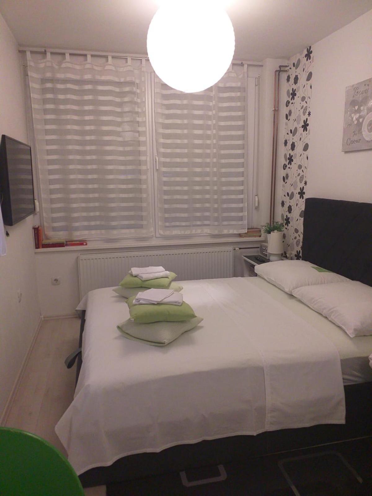 Studio Apartment photo 1
