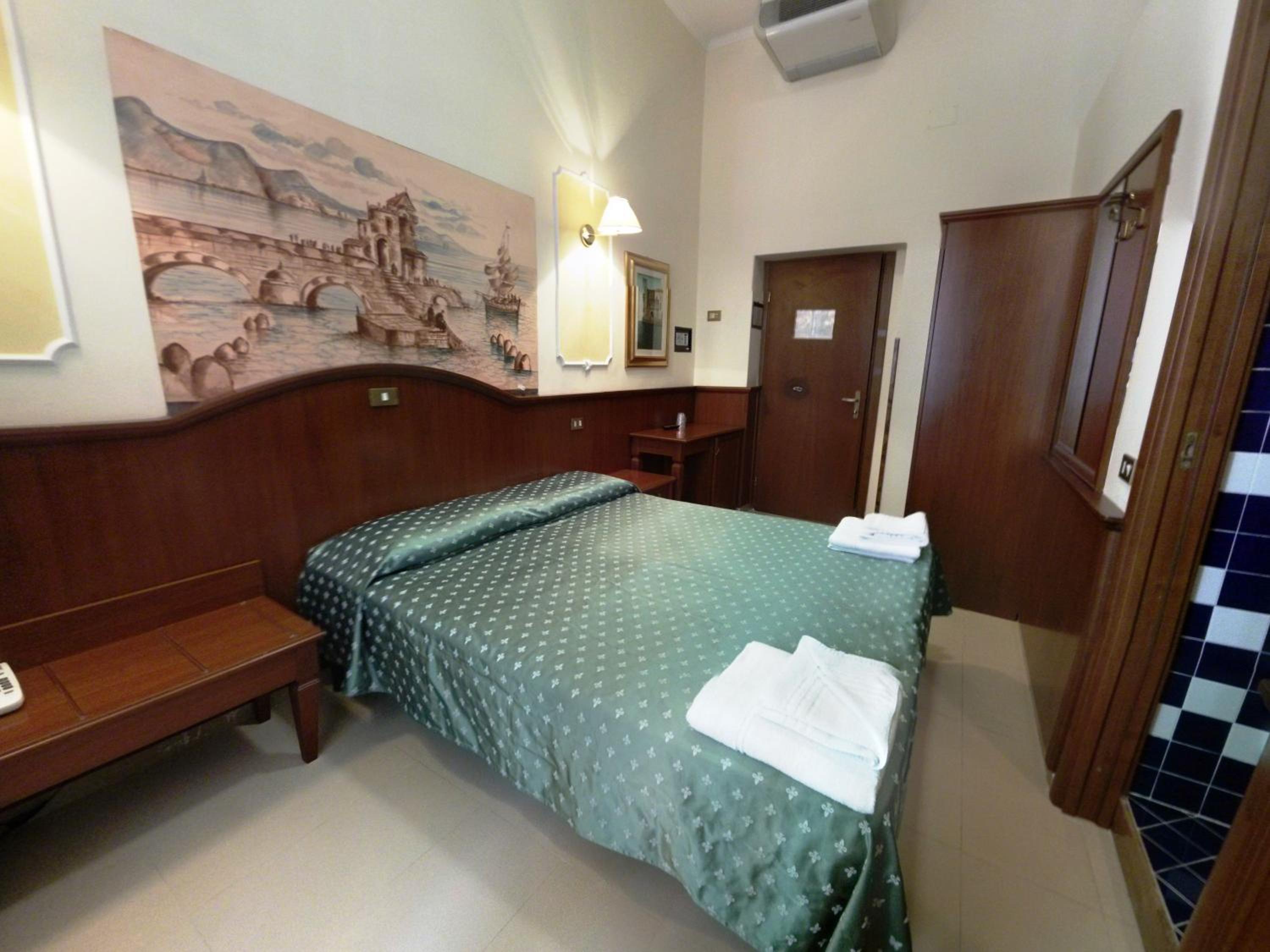 Double Room photo 3